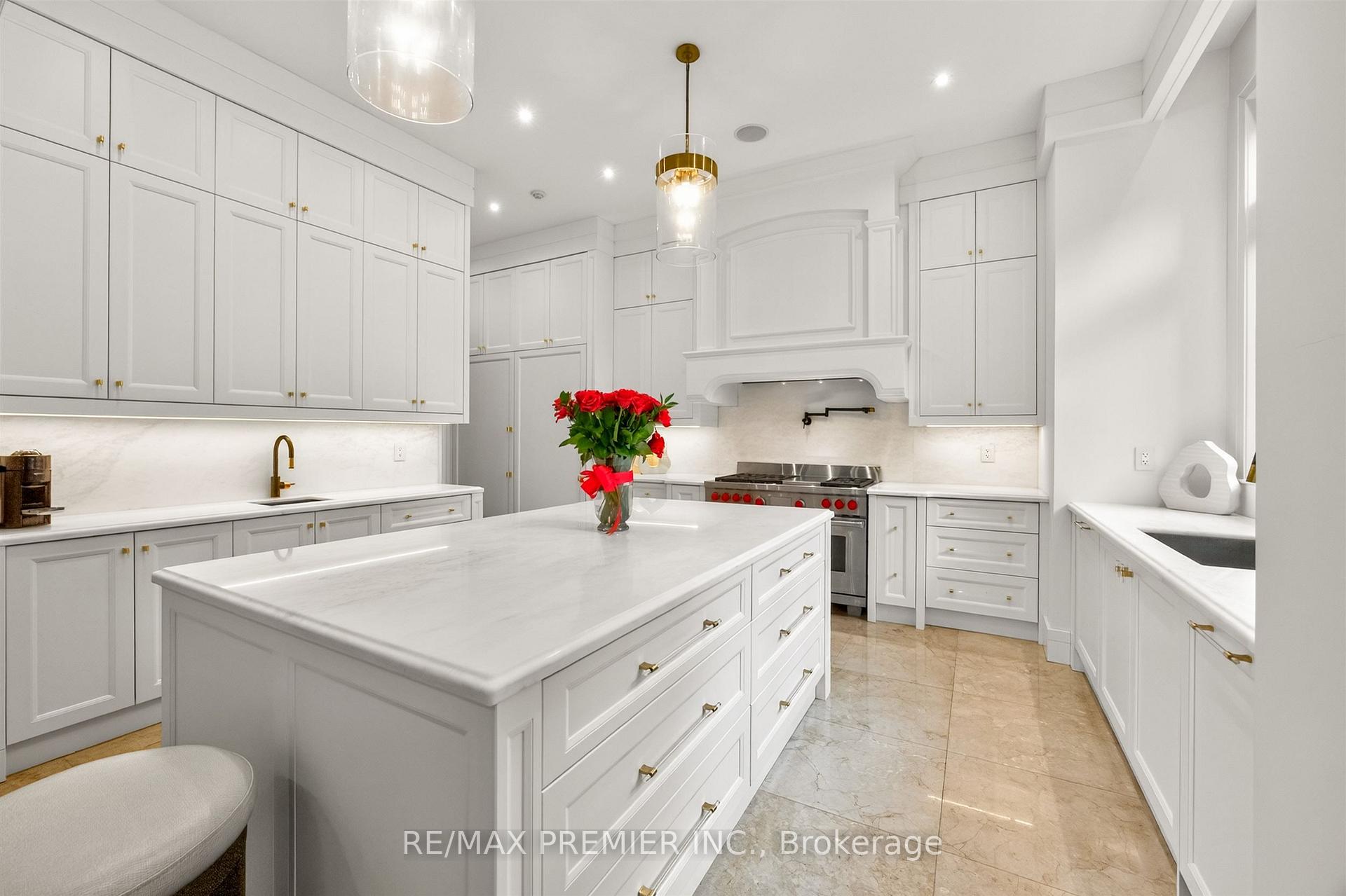 Photo 10 of 40 Golf Avenue, Vaughan, East Woodbridge — HOMEH