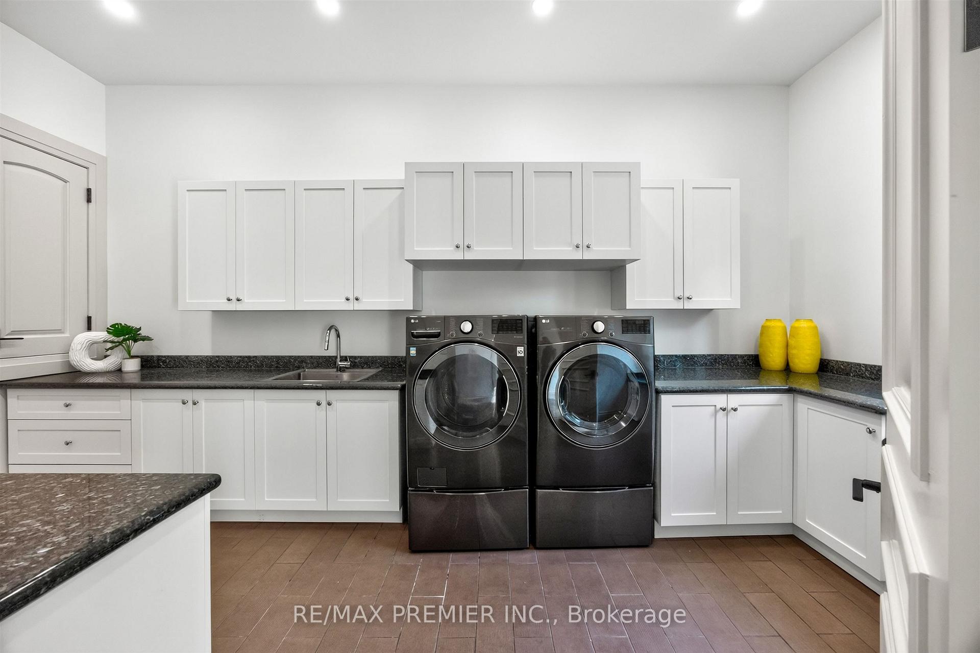 Photo 17 of 40 Golf Avenue, Vaughan, East Woodbridge — HOMEH