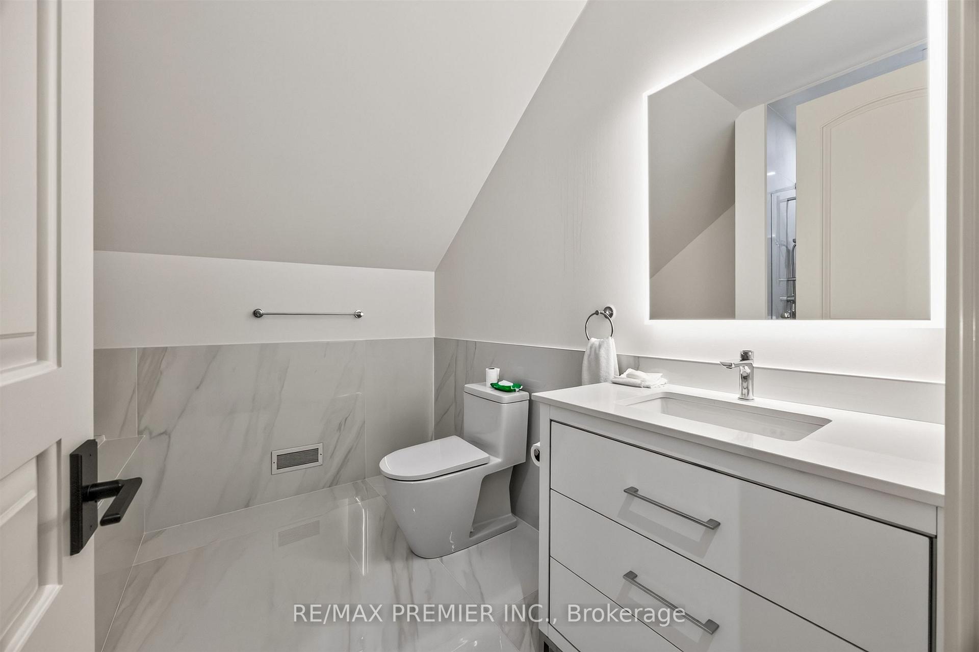 Photo 29 of 40 Golf Avenue, Vaughan, East Woodbridge — HOMEH