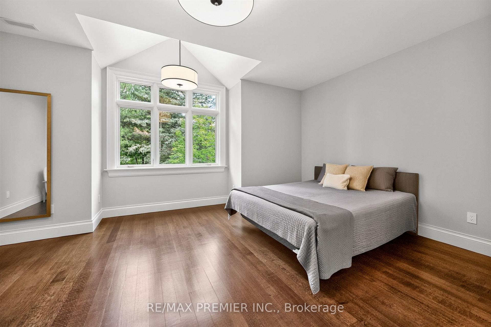 Photo 31 of 40 Golf Avenue, Vaughan, East Woodbridge — HOMEH