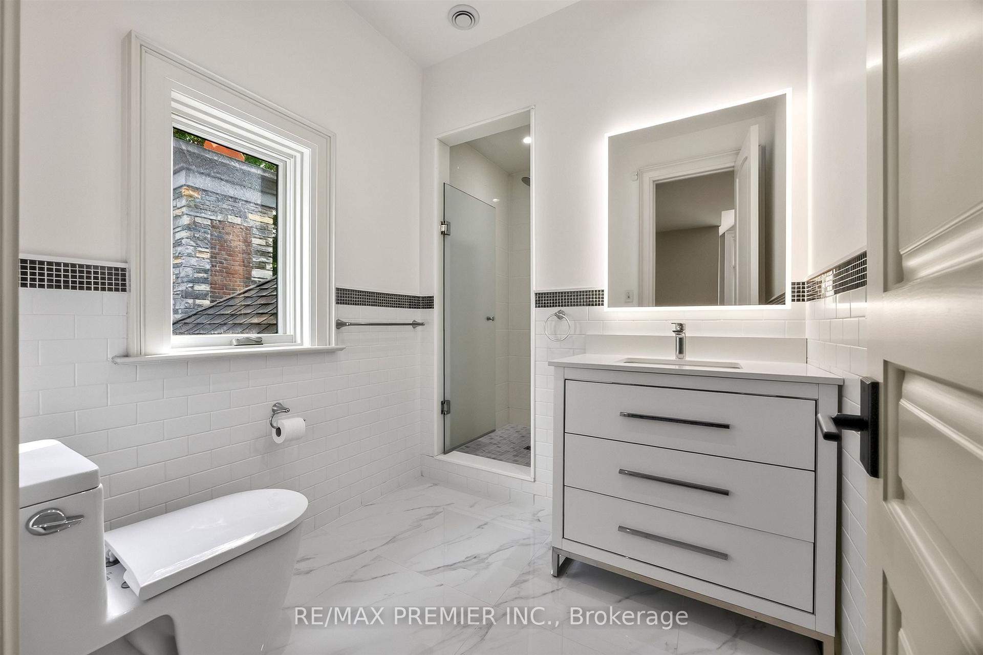 Photo 32 of 40 Golf Avenue, Vaughan, East Woodbridge — HOMEH