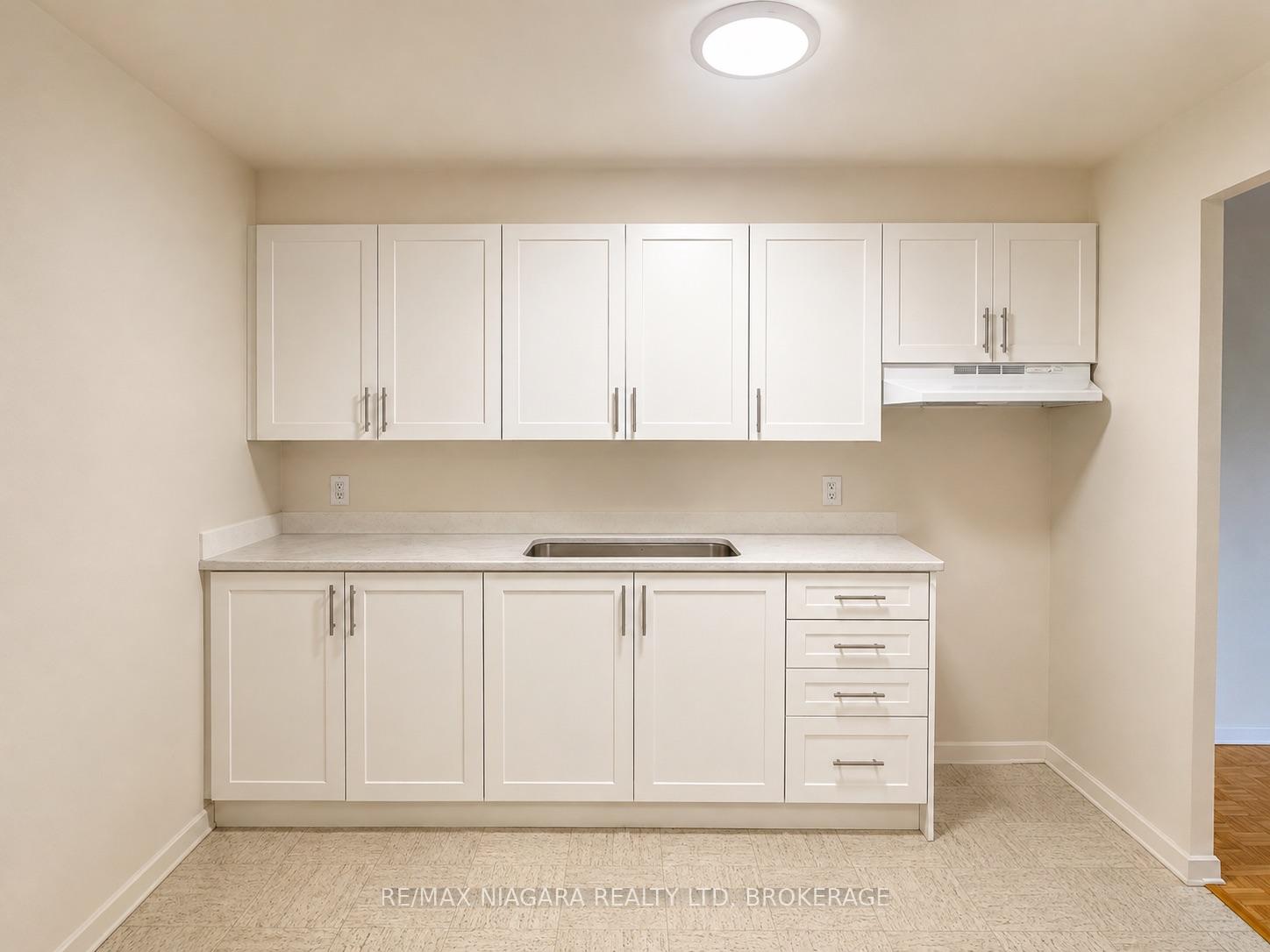 Photo 5 of Unit 103, 550 King Street, Midland — HOMEH
