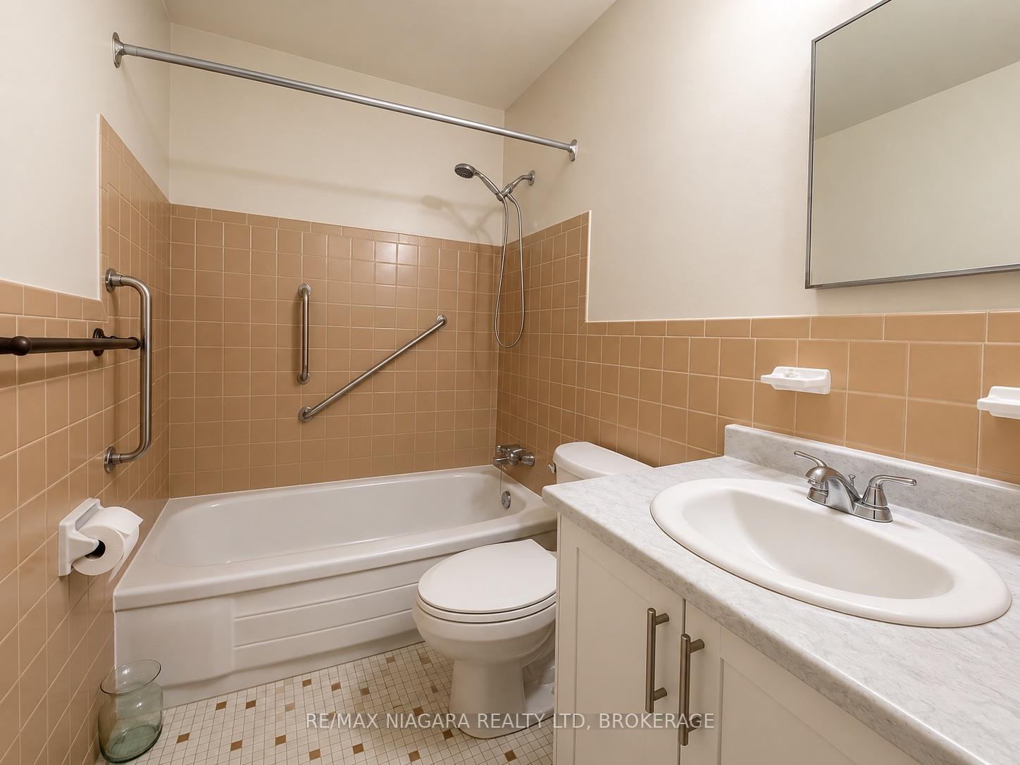 Photo 11 of Unit 103, 550 King Street, Midland — HOMEH
