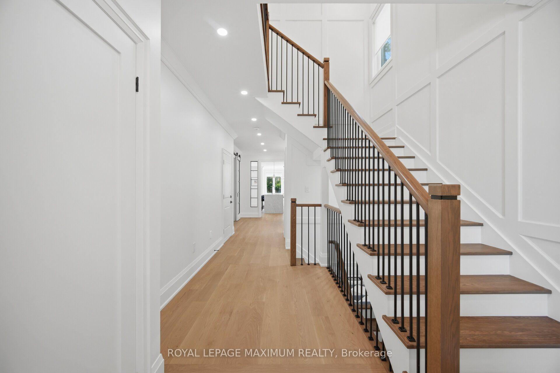 Photo 6 of 11 Park Blvd, Etobicoke, Long Branch — HOMEH