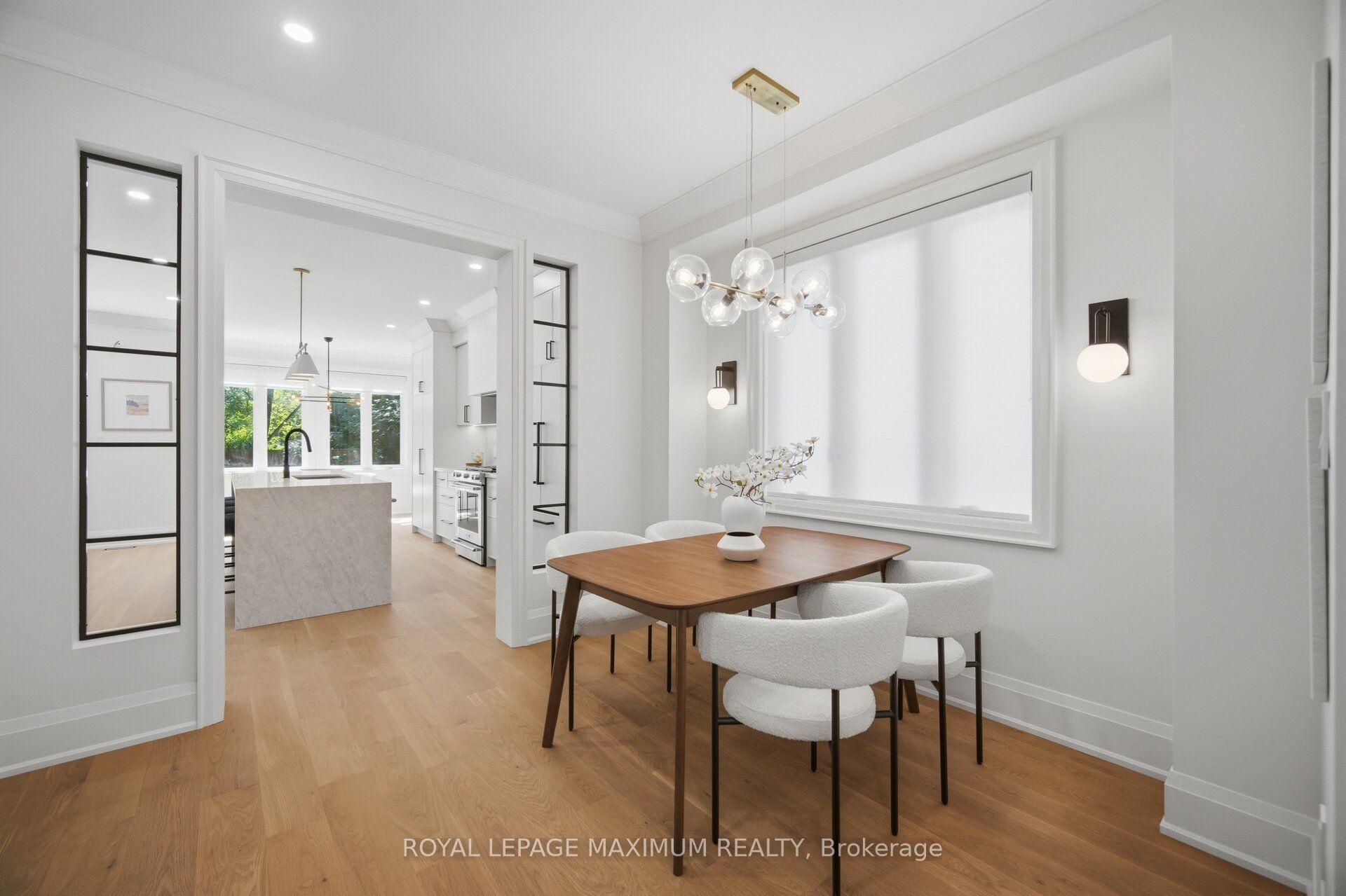 Photo 7 of 11 Park Blvd, Etobicoke, Long Branch — HOMEH
