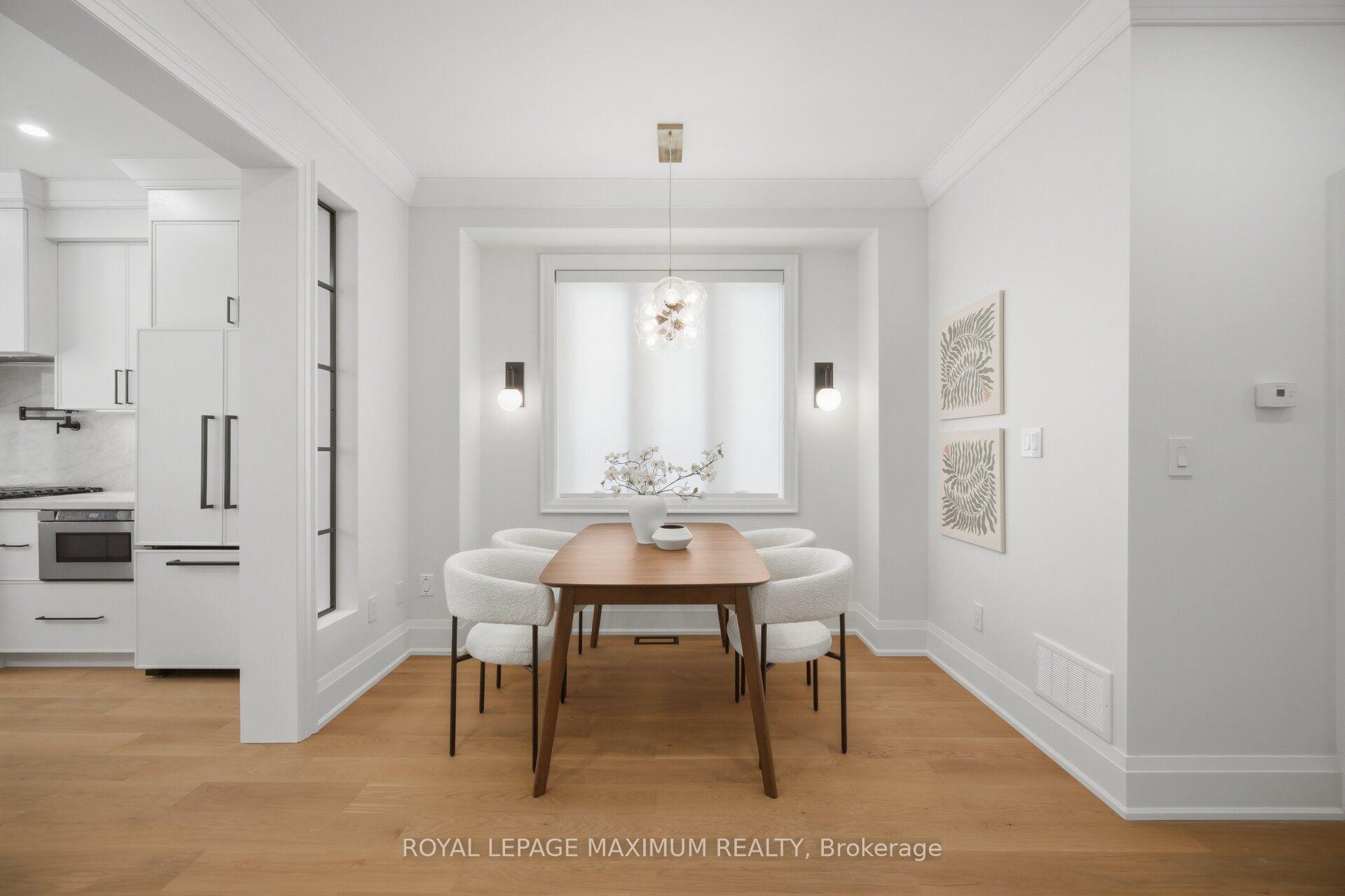 Photo 8 of 11 Park Blvd, Etobicoke, Long Branch — HOMEH