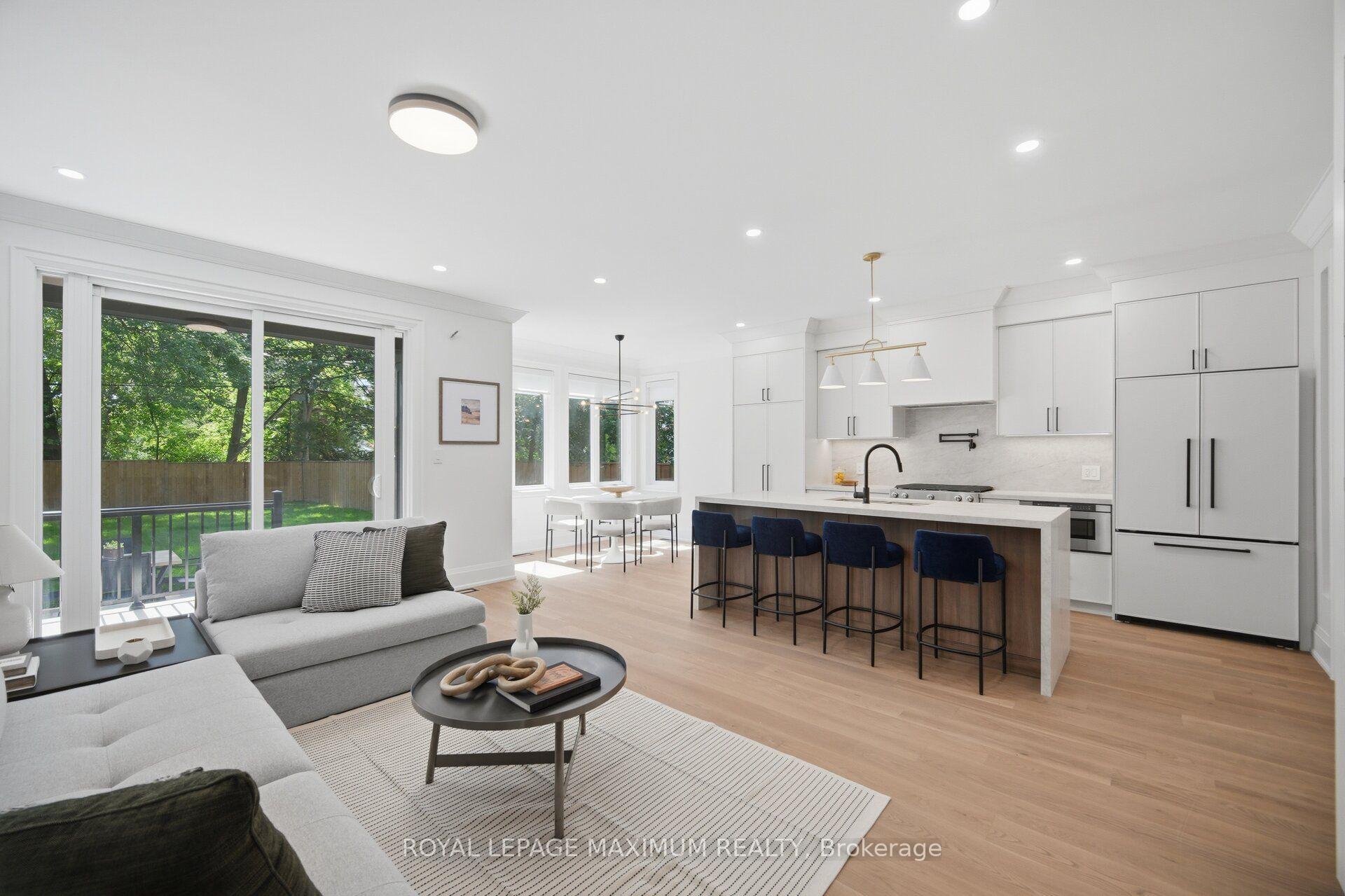 Photo 15 of 11 Park Blvd, Etobicoke, Long Branch — HOMEH