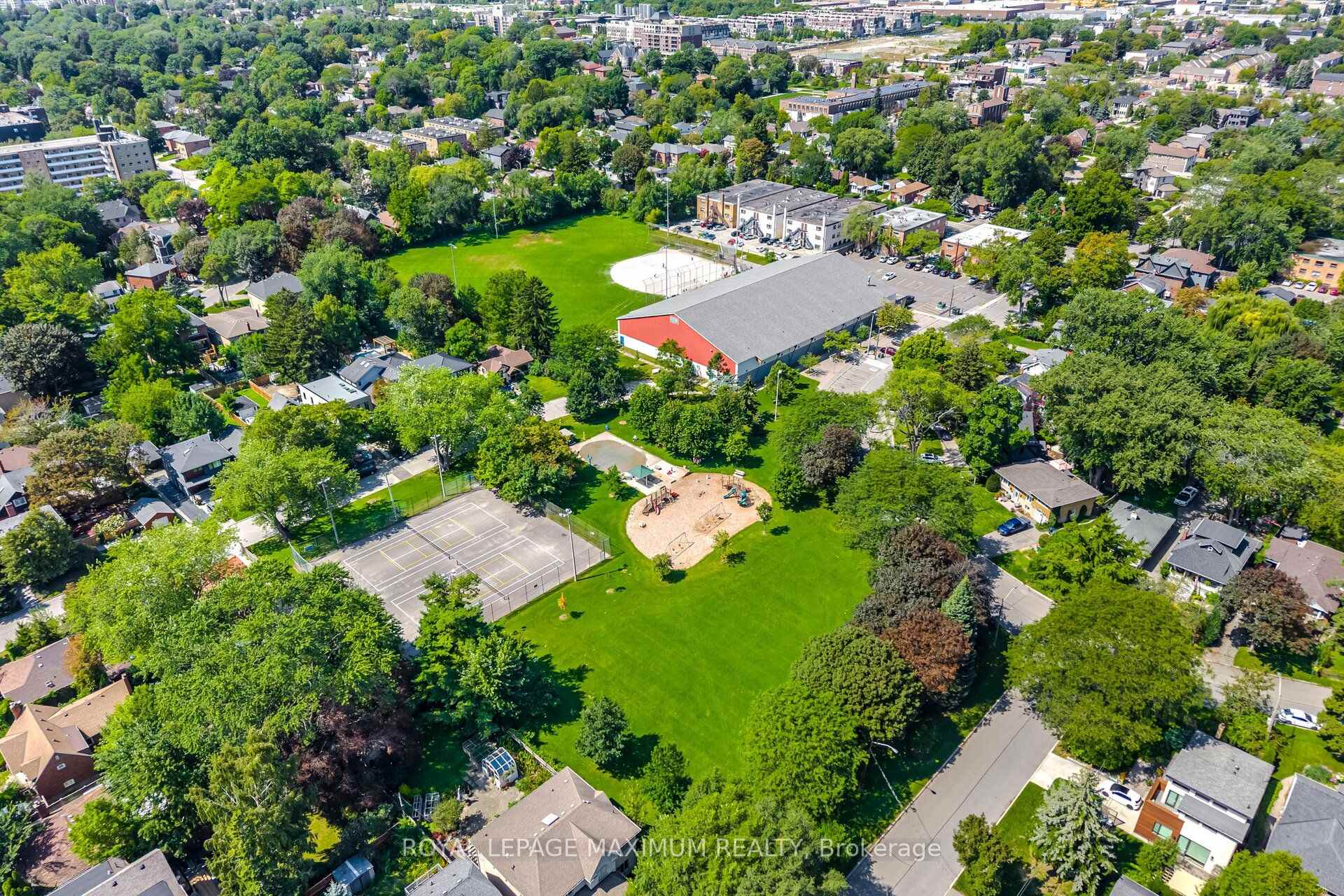Photo 50 of 11 Park Blvd, Etobicoke, Long Branch — HOMEH
