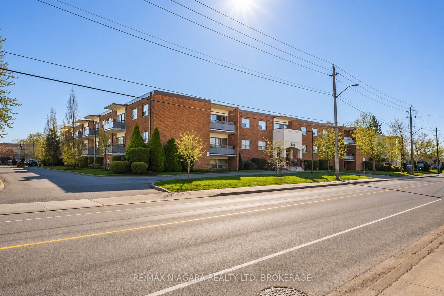 Photo of Unit 201, 242 Oakdale Avenue