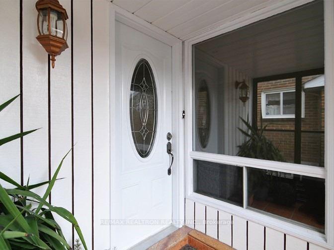 Photo 2 of 56 Riviera Drive, Vaughan, Glen Shields — HOMEH