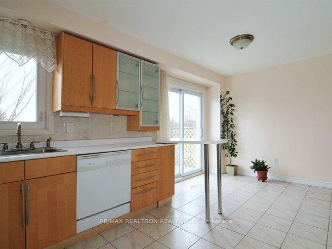 Photo 7 of 56 Riviera Drive, Vaughan, Glen Shields — HOMEH