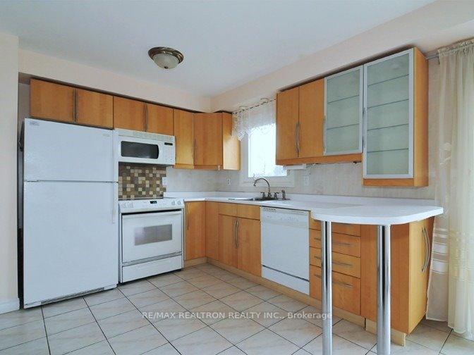 Photo 10 of 56 Riviera Drive, Vaughan, Glen Shields — HOMEH