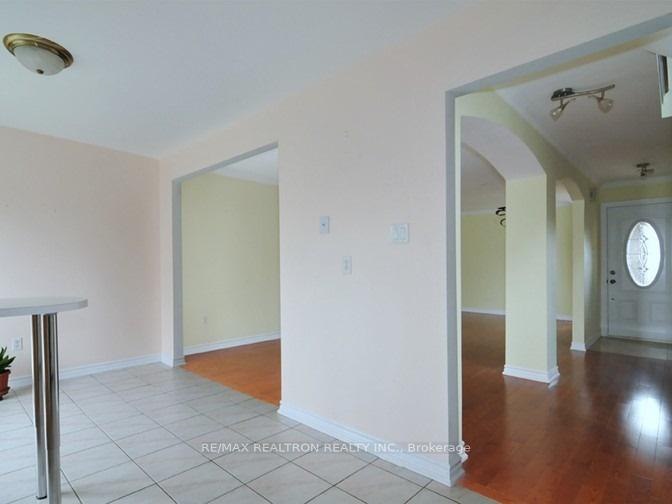 Photo 9 of 56 Riviera Drive, Vaughan, Glen Shields — HOMEH