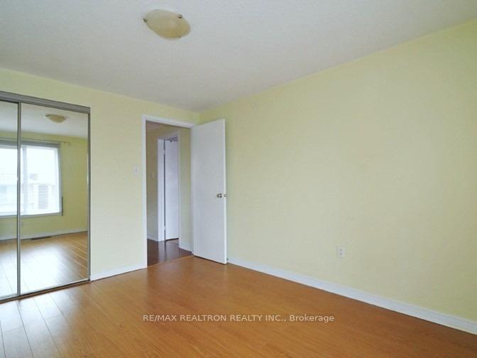 Photo 15 of 56 Riviera Drive, Vaughan, Glen Shields — HOMEH