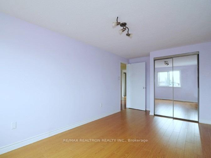 Photo 17 of 56 Riviera Drive, Vaughan, Glen Shields — HOMEH