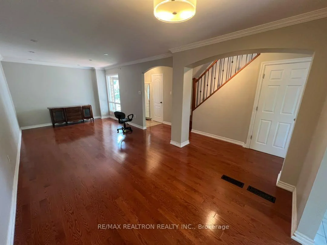 Photo 4 of 56 Riviera Drive, Vaughan, Glen Shields — HOMEH