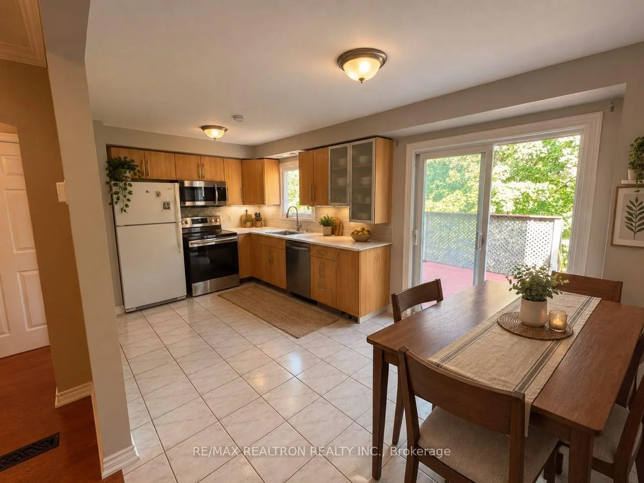Photo 24 of 56 Riviera Drive, Vaughan, Glen Shields — HOMEH