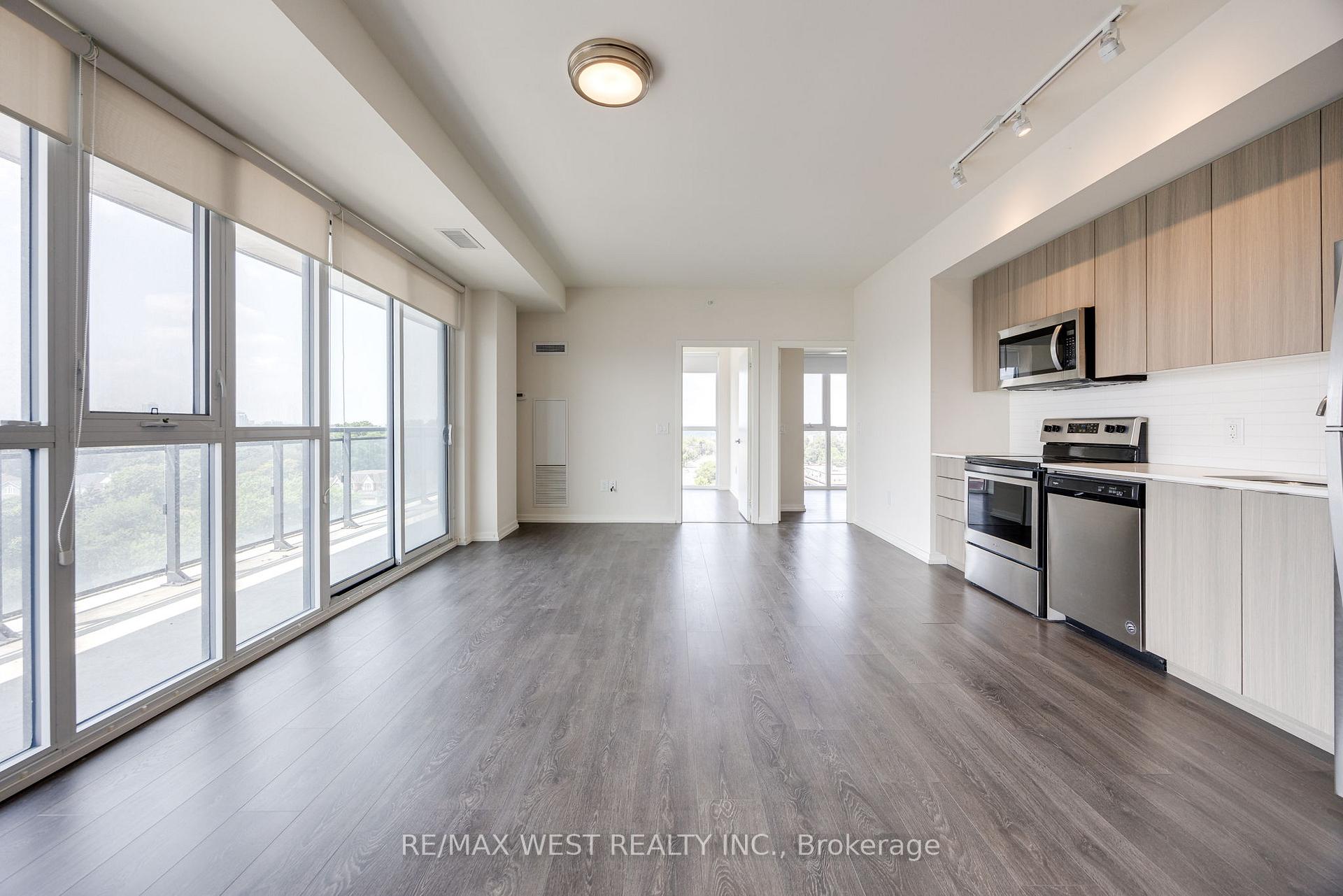 Photo 1 of Unit 902, 3237 Bayview Avenue, North York, Bayview Woods-Steeles — HOMEH