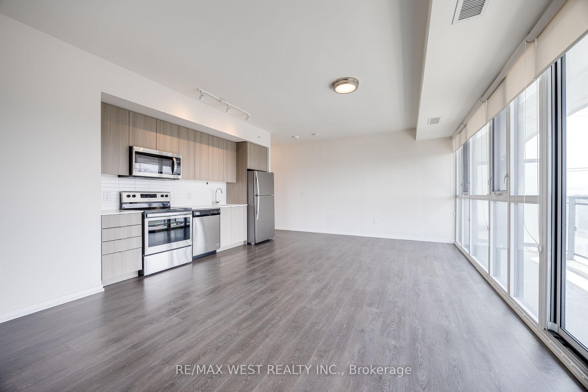 Photo 5 of Unit 902, 3237 Bayview Avenue, North York, Bayview Woods-Steeles — HOMEH