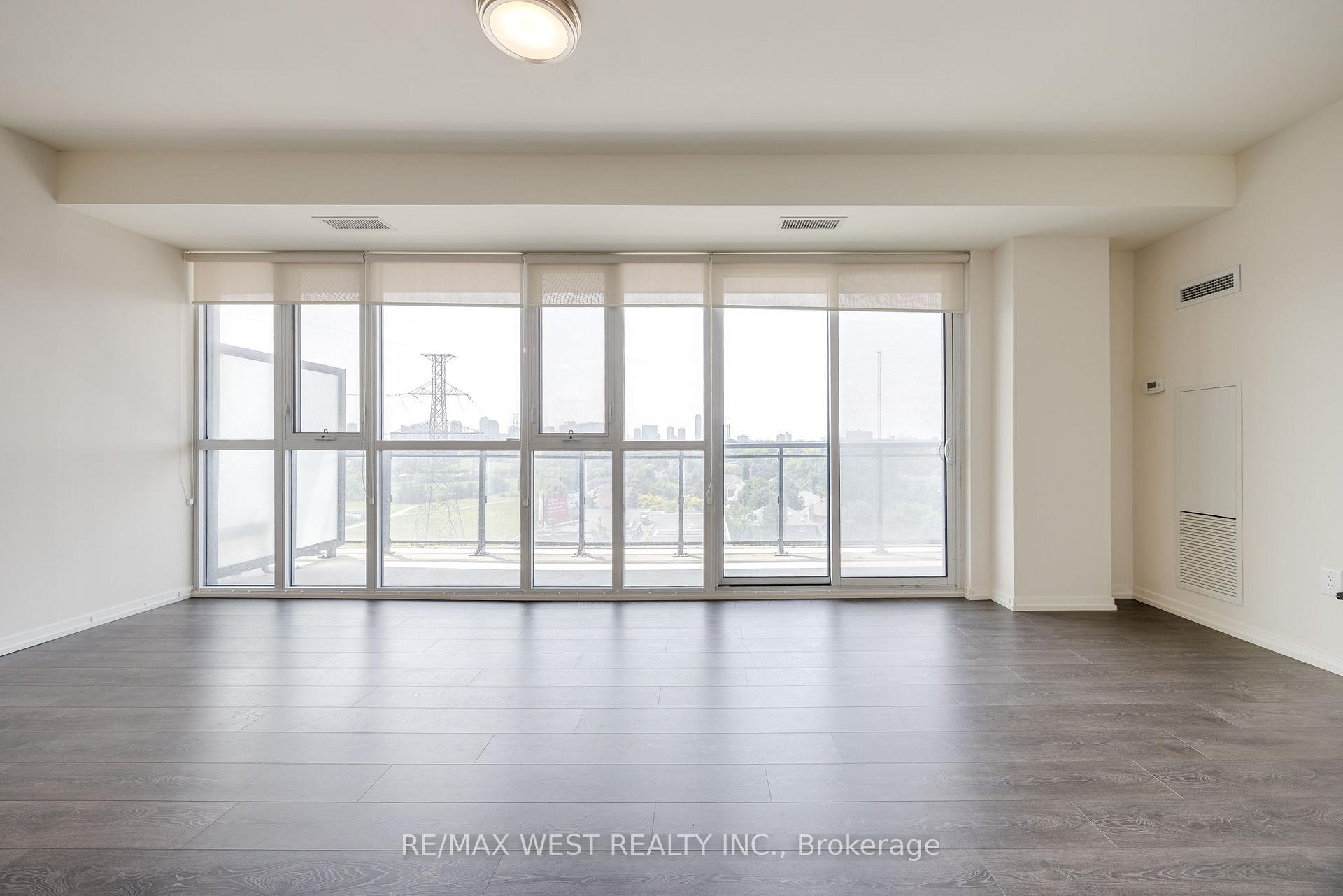 Photo 7 of Unit 902, 3237 Bayview Avenue, North York, Bayview Woods-Steeles — HOMEH
