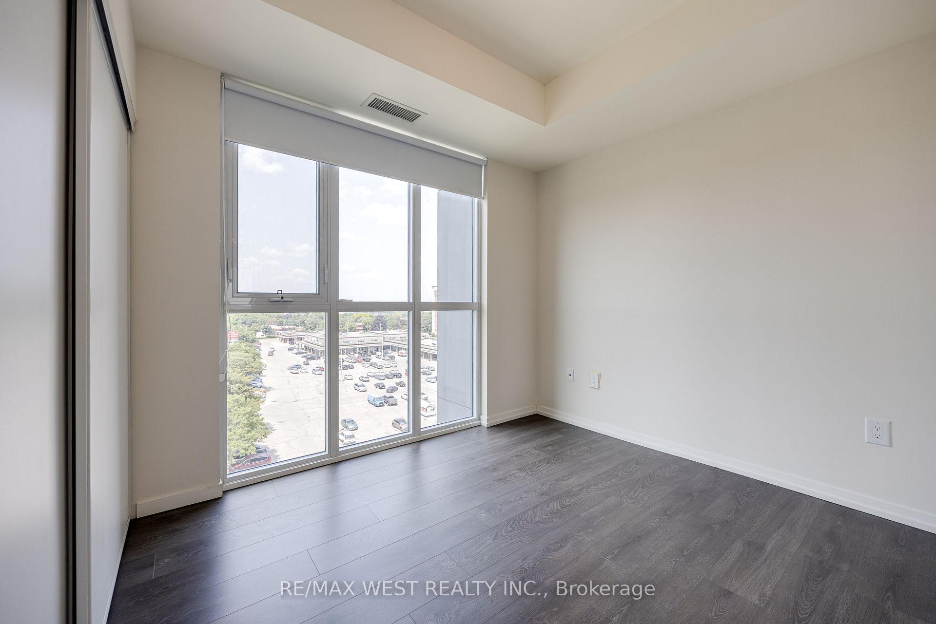 Photo 10 of Unit 902, 3237 Bayview Avenue, North York, Bayview Woods-Steeles — HOMEH