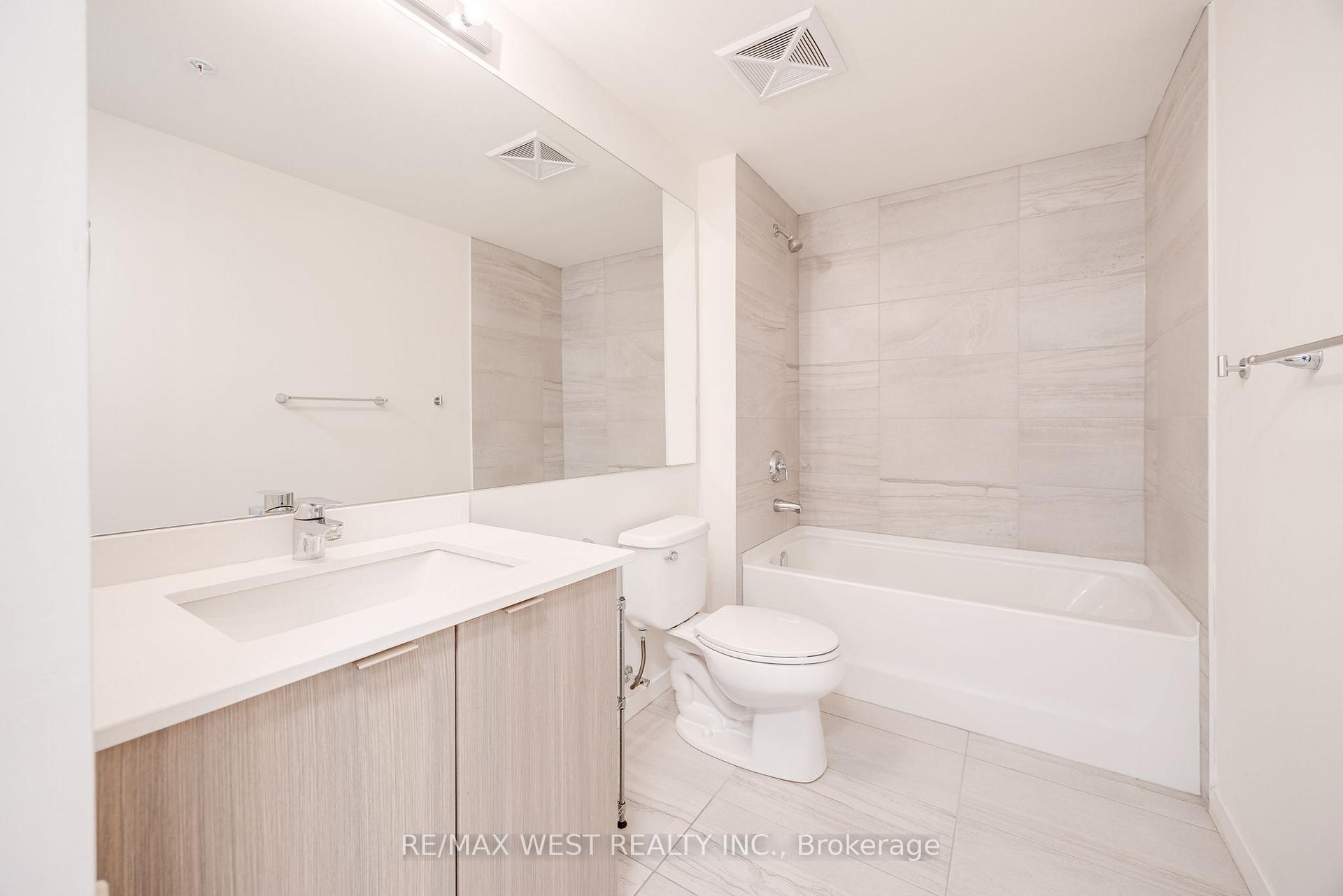 Photo 14 of Unit 902, 3237 Bayview Avenue, North York, Bayview Woods-Steeles — HOMEH