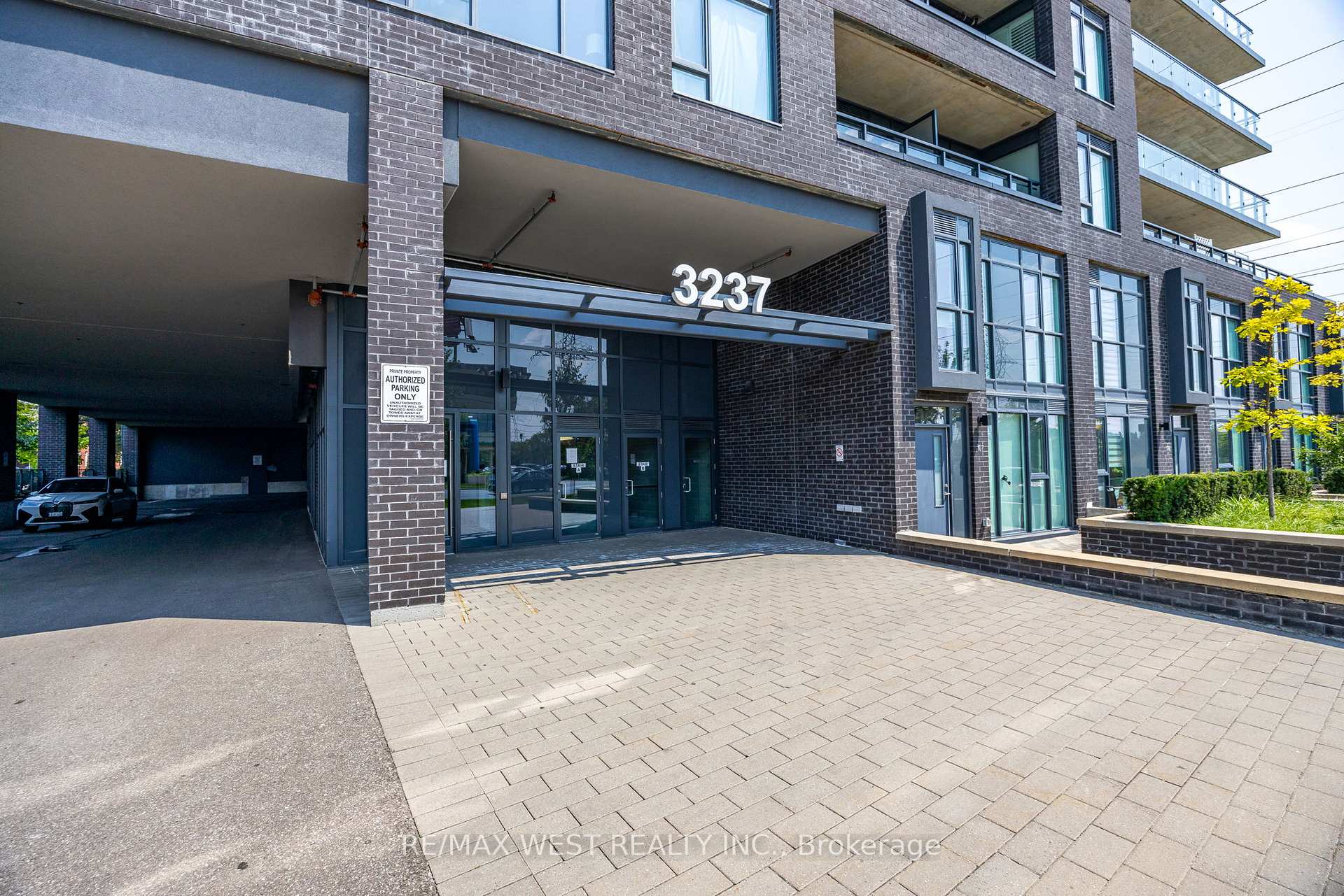 Photo 19 of Unit 902, 3237 Bayview Avenue, North York, Bayview Woods-Steeles — HOMEH
