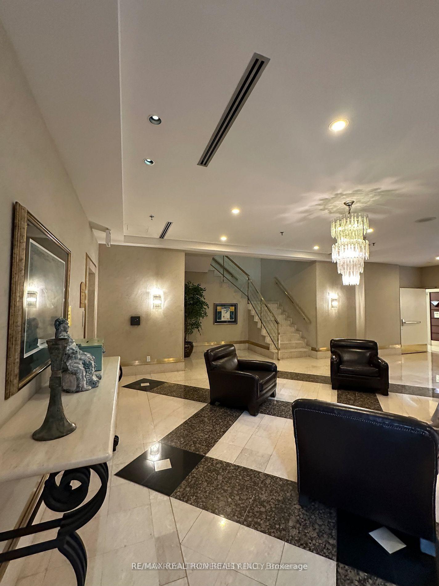 Photo 4 of Unit 718, 88 Corporate Drive, Scarborough, Woburn — HOMEH