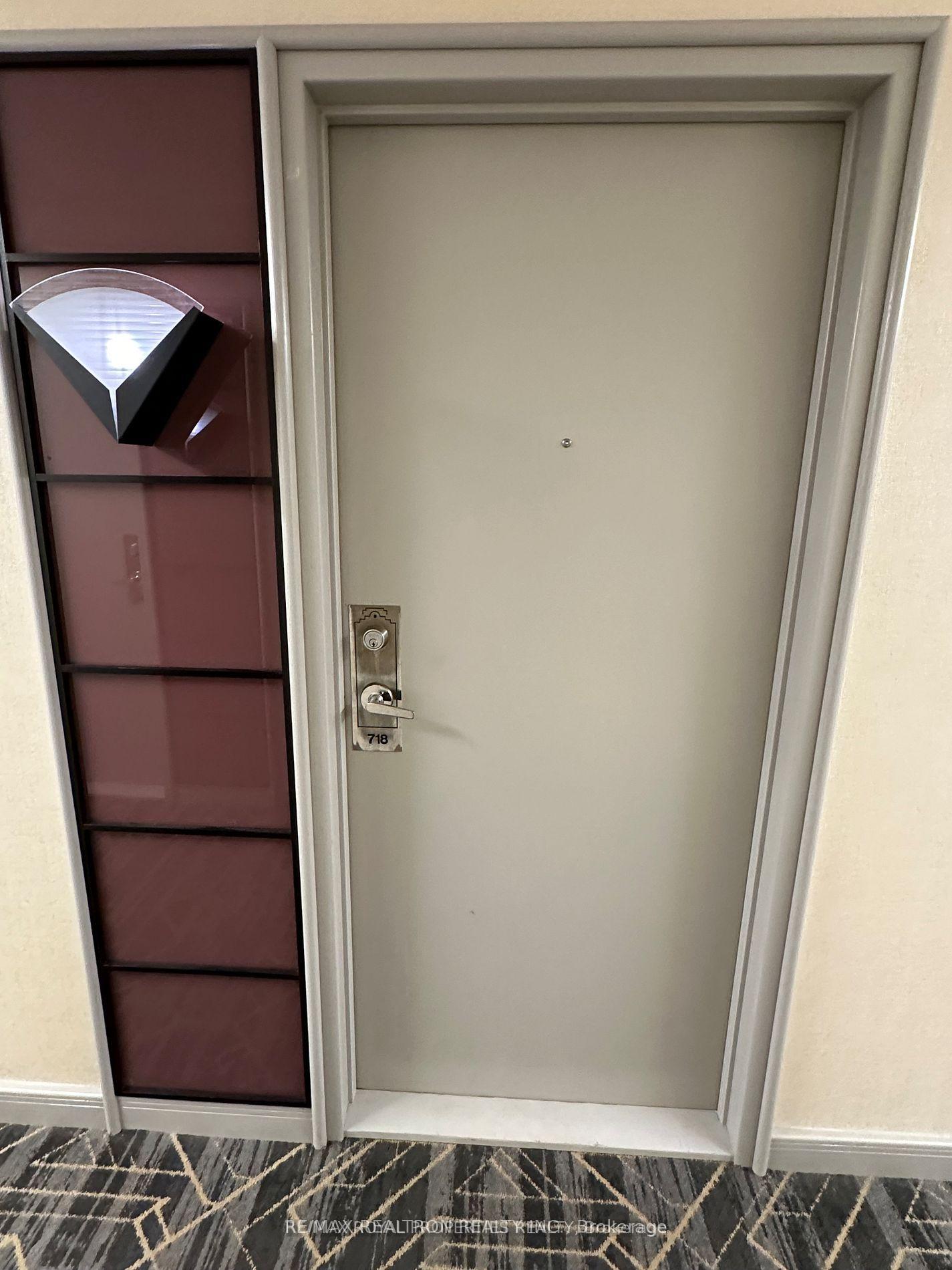 Photo 8 of Unit 718, 88 Corporate Drive, Scarborough, Woburn — HOMEH