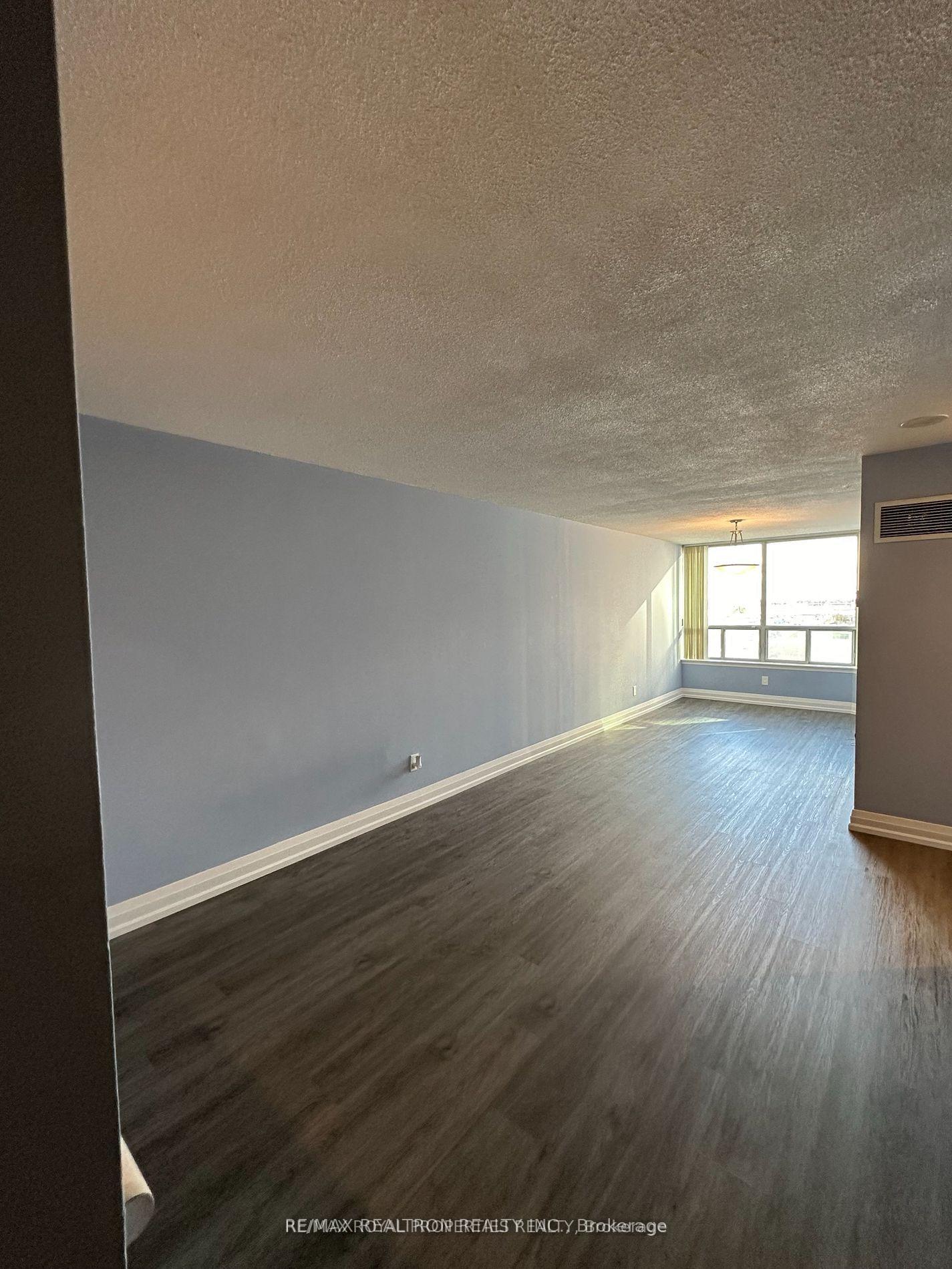 Photo 9 of Unit 718, 88 Corporate Drive, Scarborough, Woburn — HOMEH