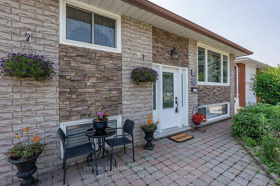 Photo 2 of 258 Nipigon Street, Oshawa, McLaughlin — HOMEH
