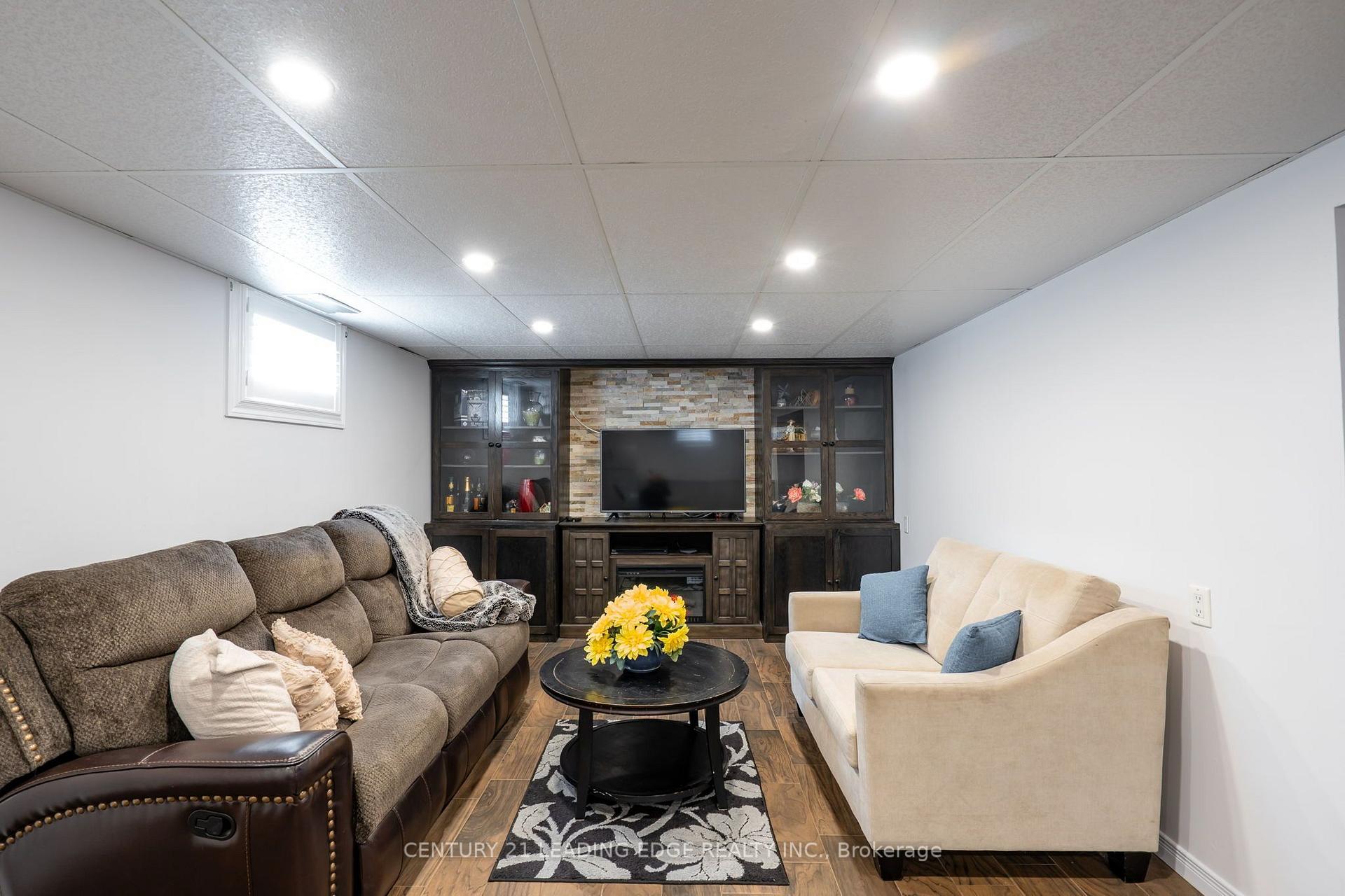 Photo 23 of 258 Nipigon Street, Oshawa, McLaughlin — HOMEH