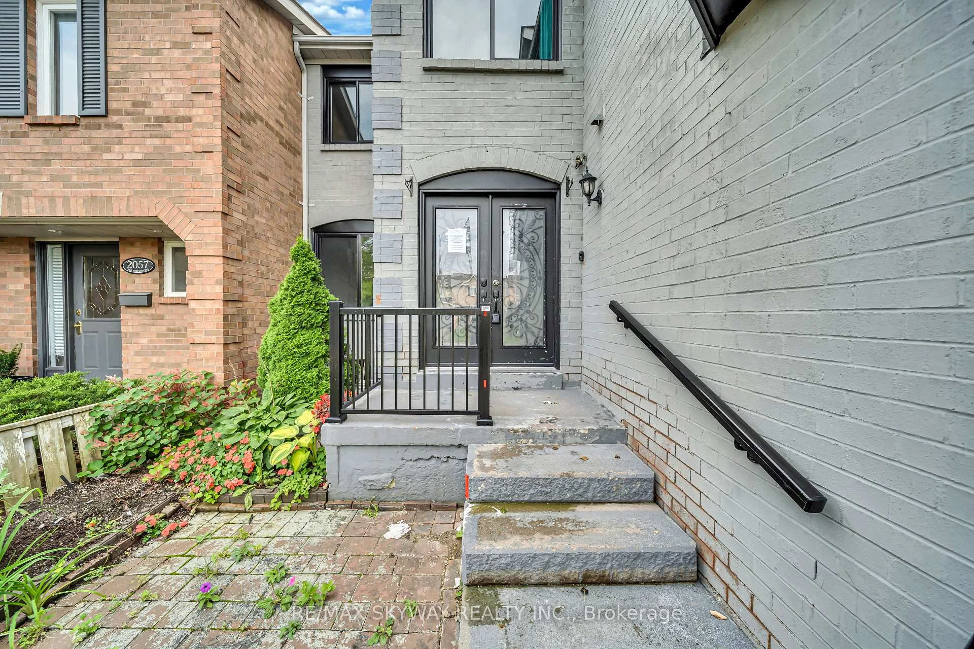 Photo 4 of 2055 Blue Ridge Crescent, Pickering, Brock Ridge — HOMEH