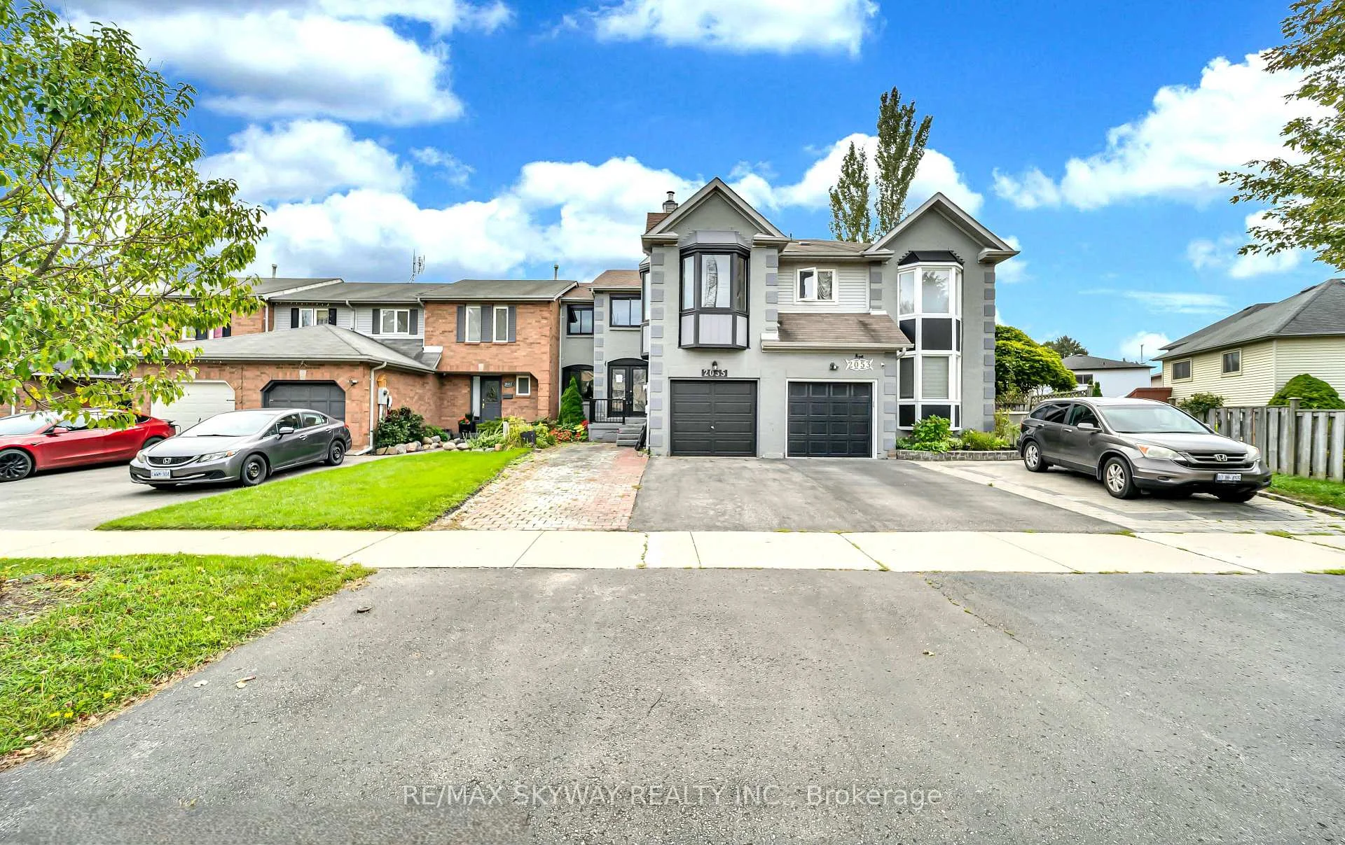 Photo 6 of 2055 Blue Ridge Crescent, Pickering, Brock Ridge — HOMEH