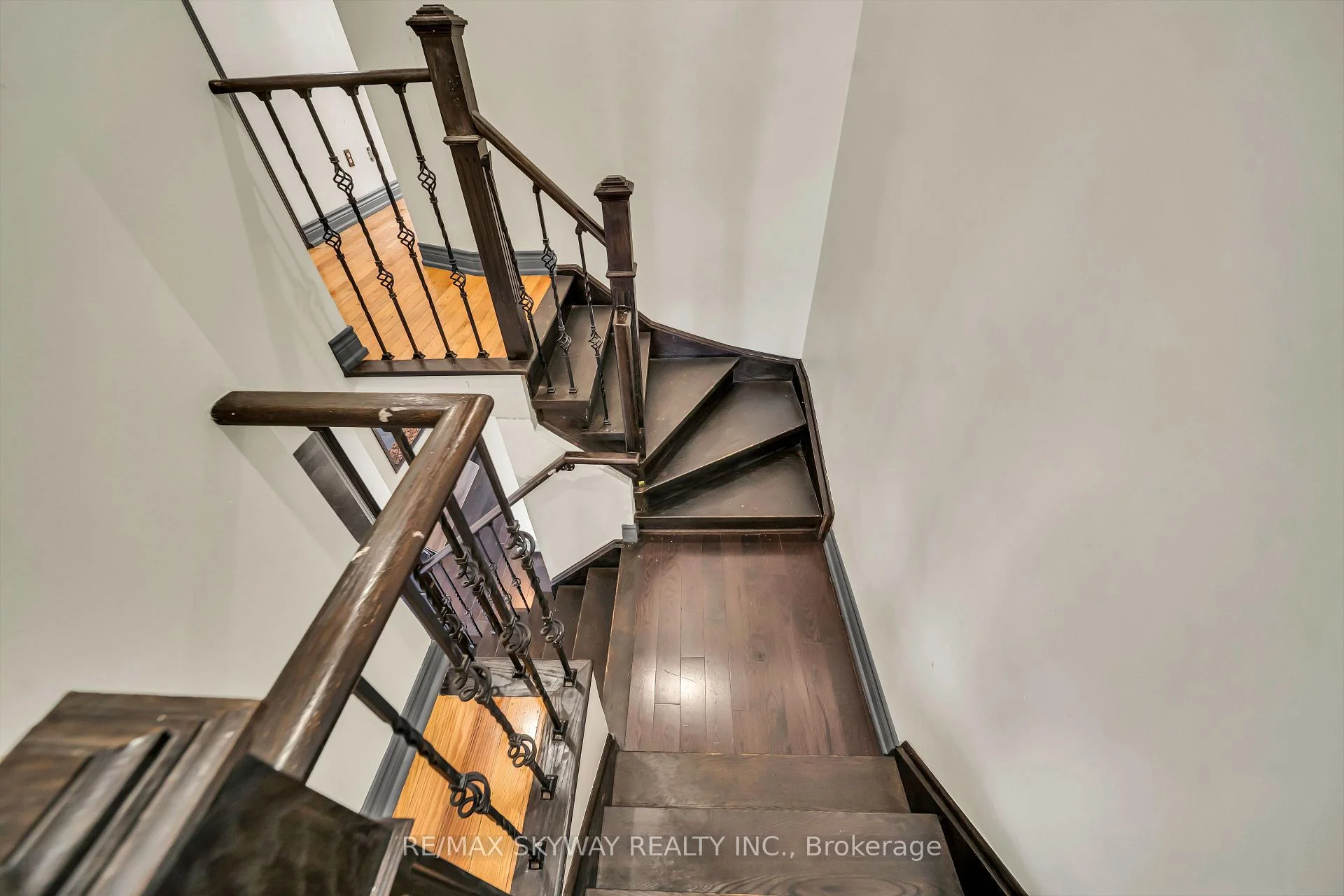 Photo 20 of 2055 Blue Ridge Crescent, Pickering, Brock Ridge — HOMEH