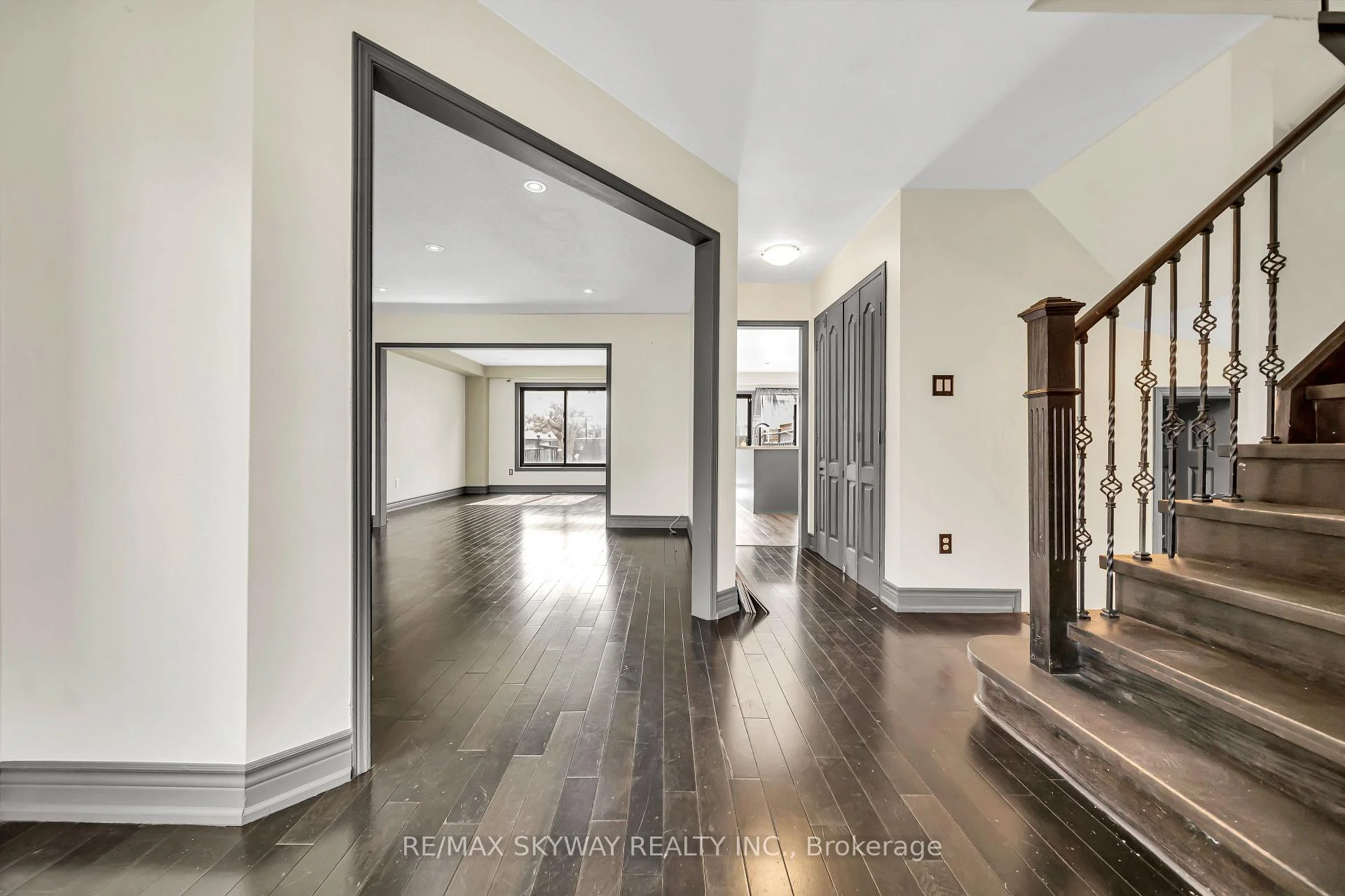 Photo 23 of 2055 Blue Ridge Crescent, Pickering, Brock Ridge — HOMEH