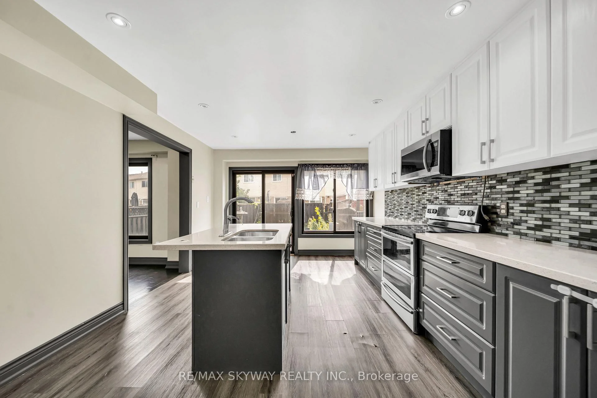 Photo 28 of 2055 Blue Ridge Crescent, Pickering, Brock Ridge — HOMEH