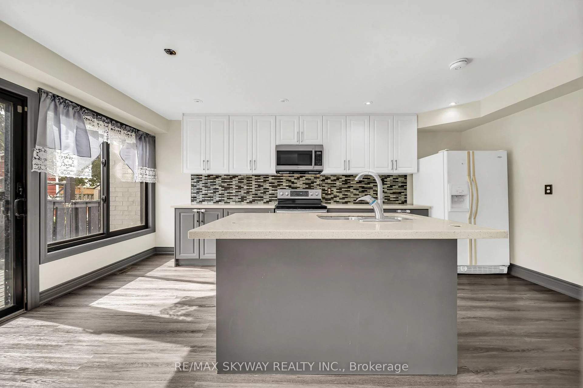 Photo 29 of 2055 Blue Ridge Crescent, Pickering, Brock Ridge — HOMEH