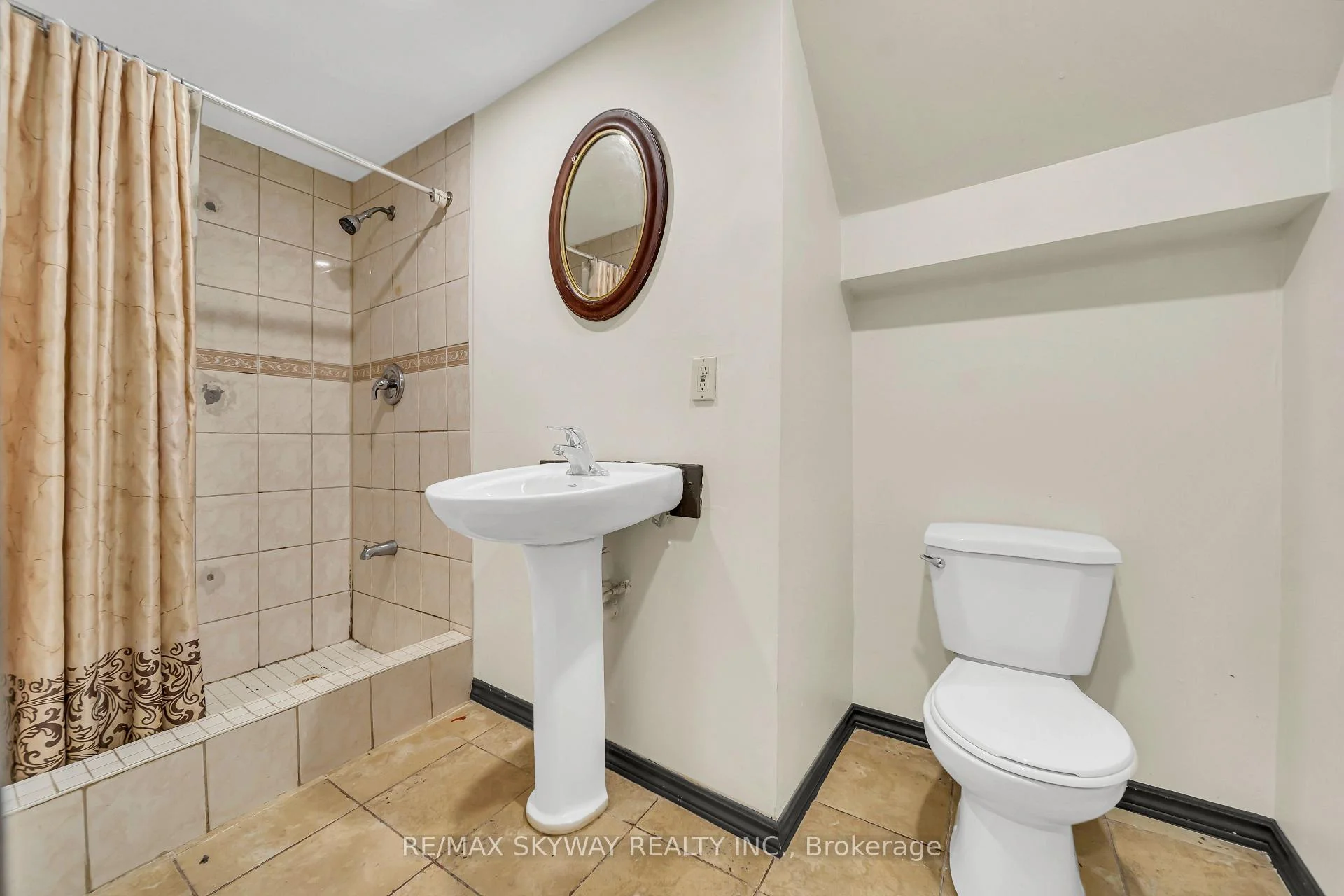 Photo 40 of 2055 Blue Ridge Crescent, Pickering, Brock Ridge — HOMEH