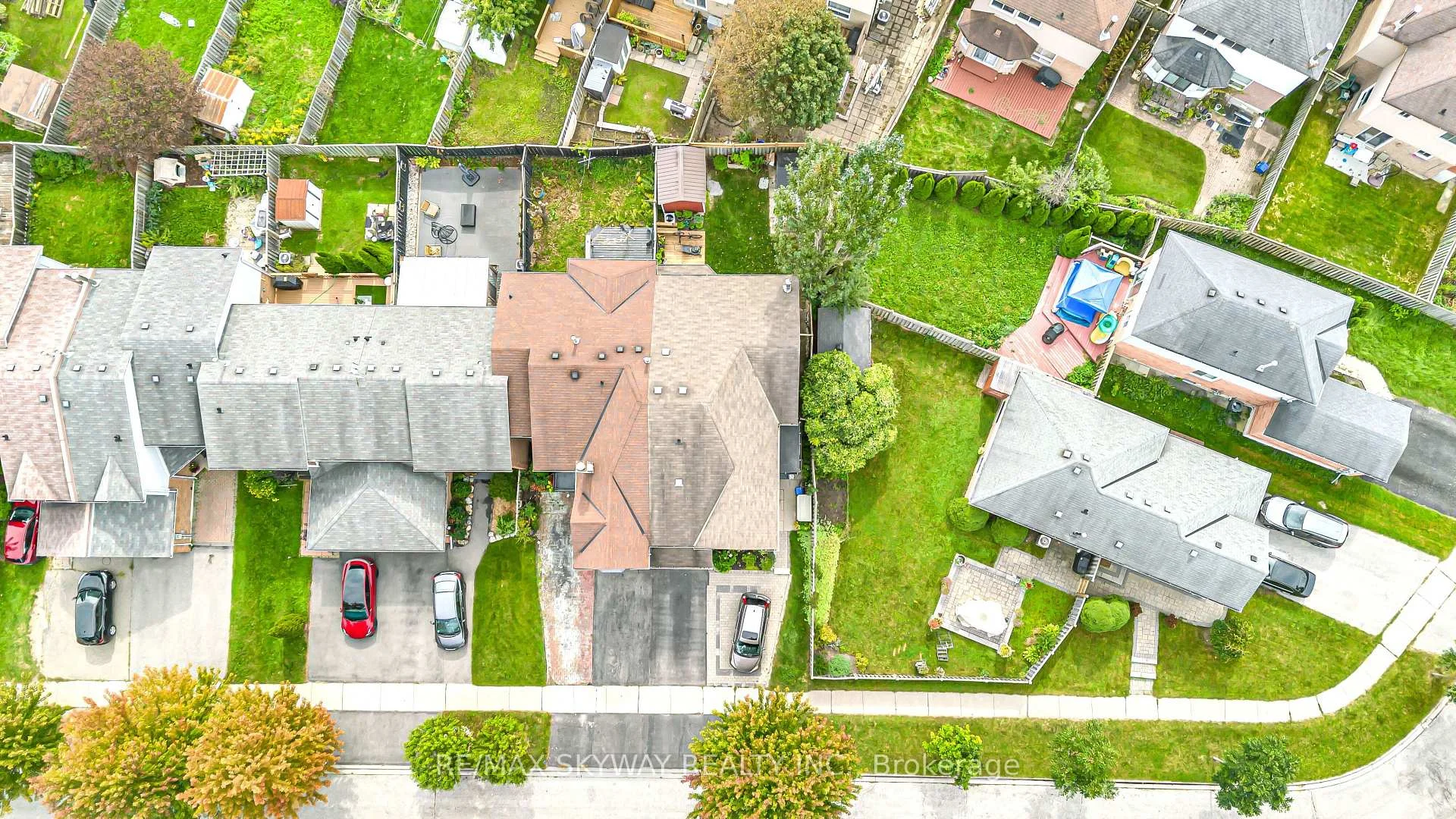 Photo 46 of 2055 Blue Ridge Crescent, Pickering, Brock Ridge — HOMEH