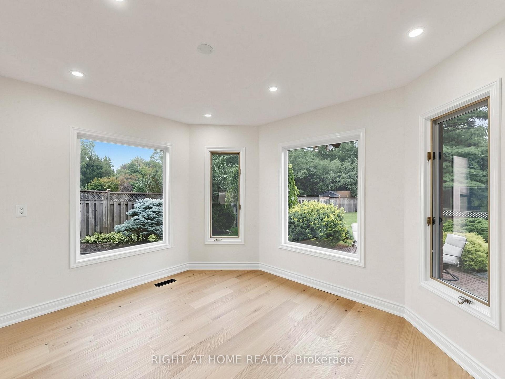 Photo 17 of 2920 Kingsway Drive, Oakville, Clearview — HOMEH