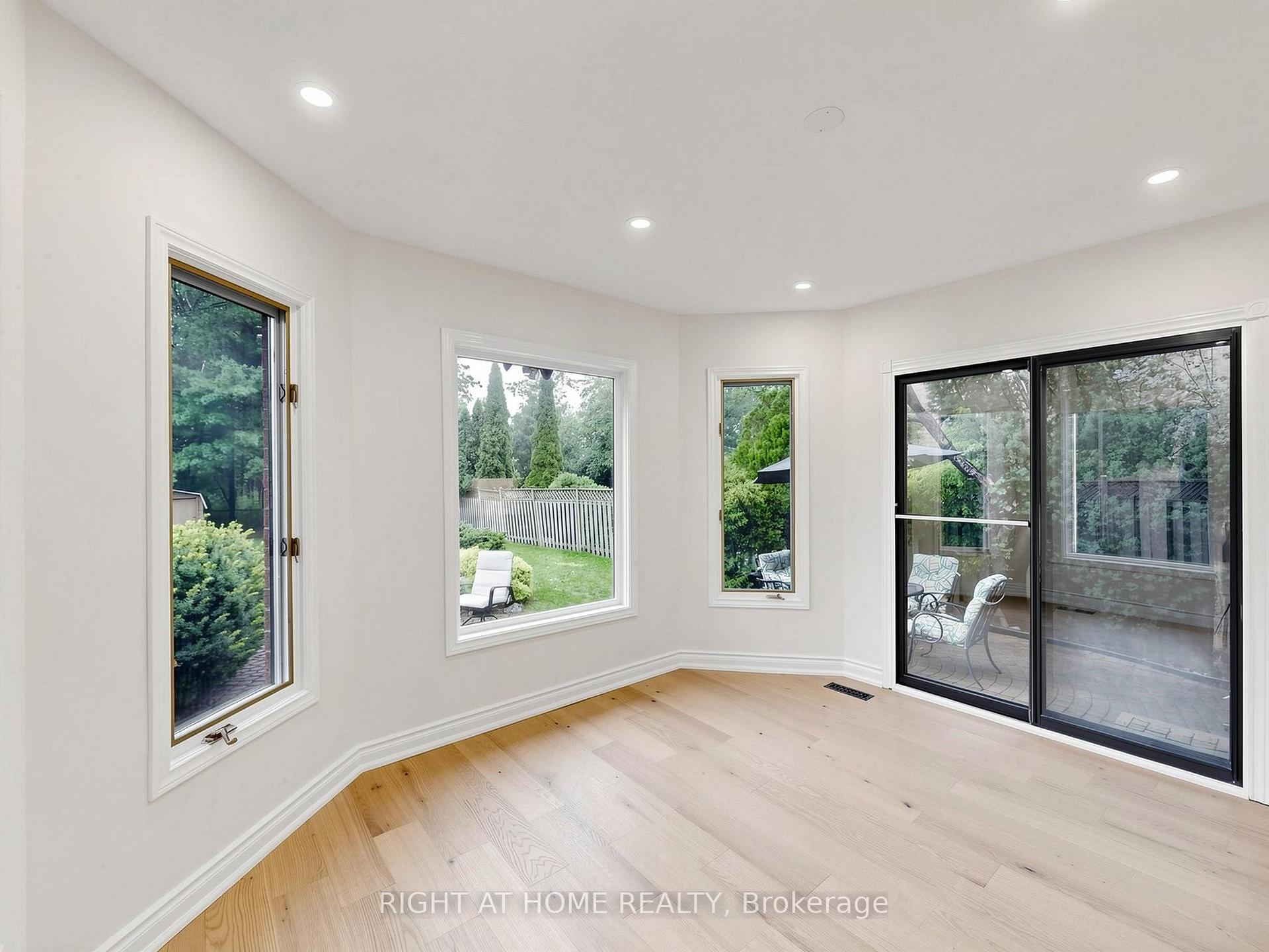 Photo 16 of 2920 Kingsway Drive, Oakville, Clearview — HOMEH
