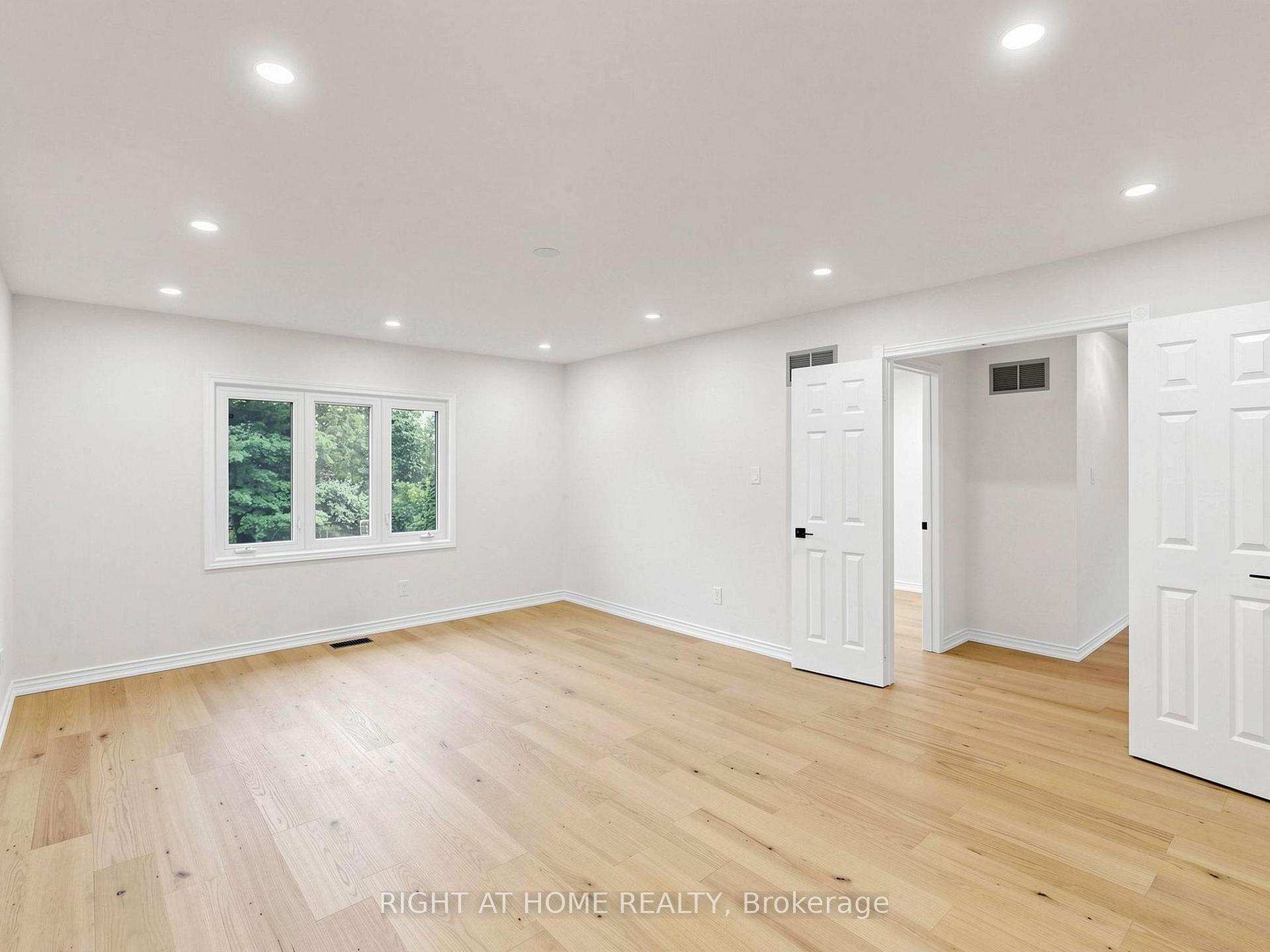 Photo 31 of 2920 Kingsway Drive, Oakville, Clearview — HOMEH