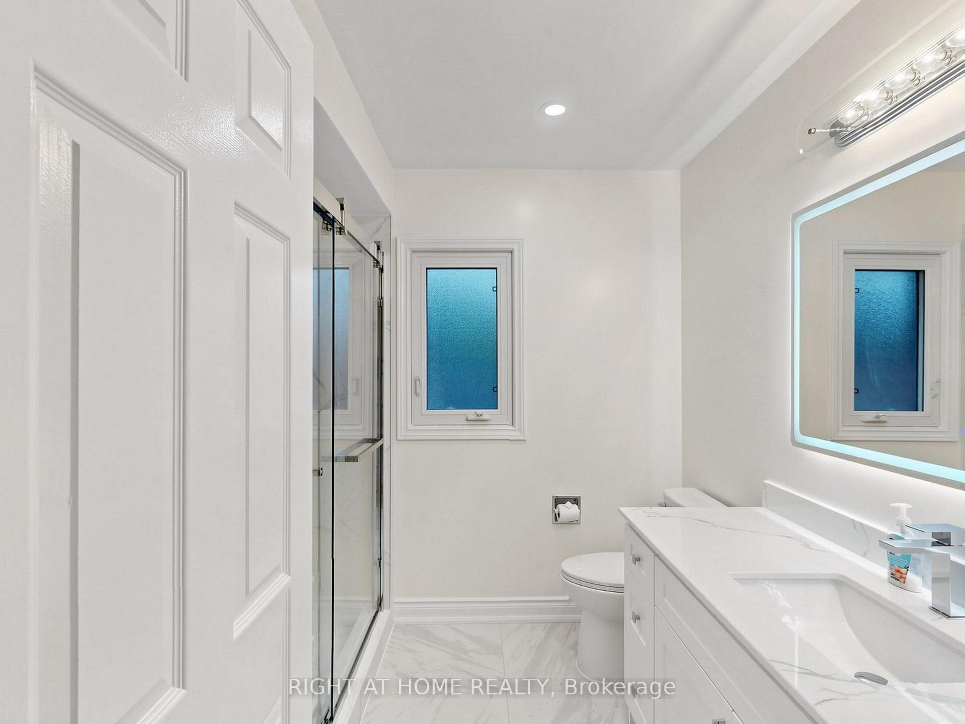 Photo 44 of 2920 Kingsway Drive, Oakville, Clearview — HOMEH