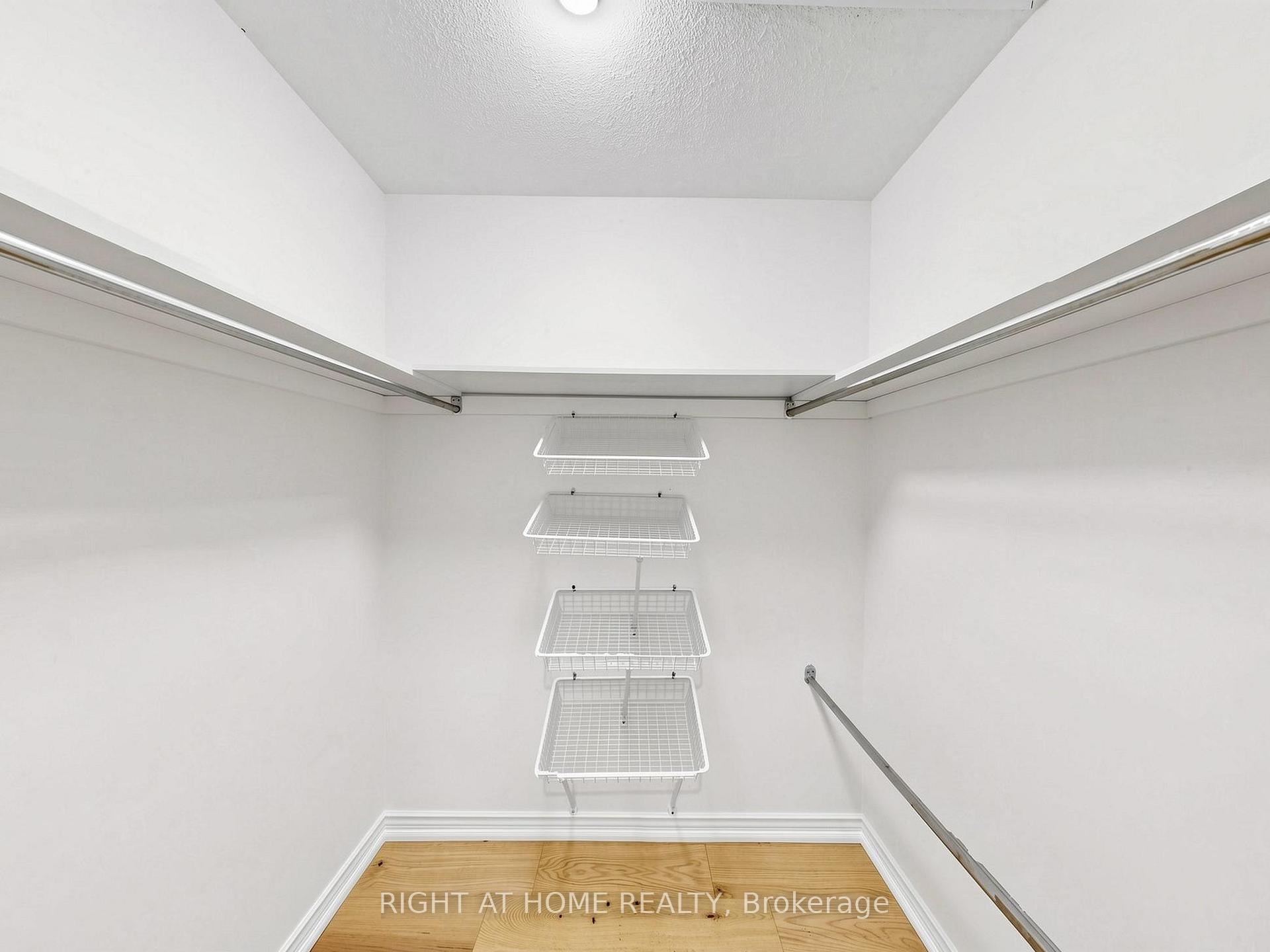 Photo 33 of 2920 Kingsway Drive, Oakville, Clearview — HOMEH