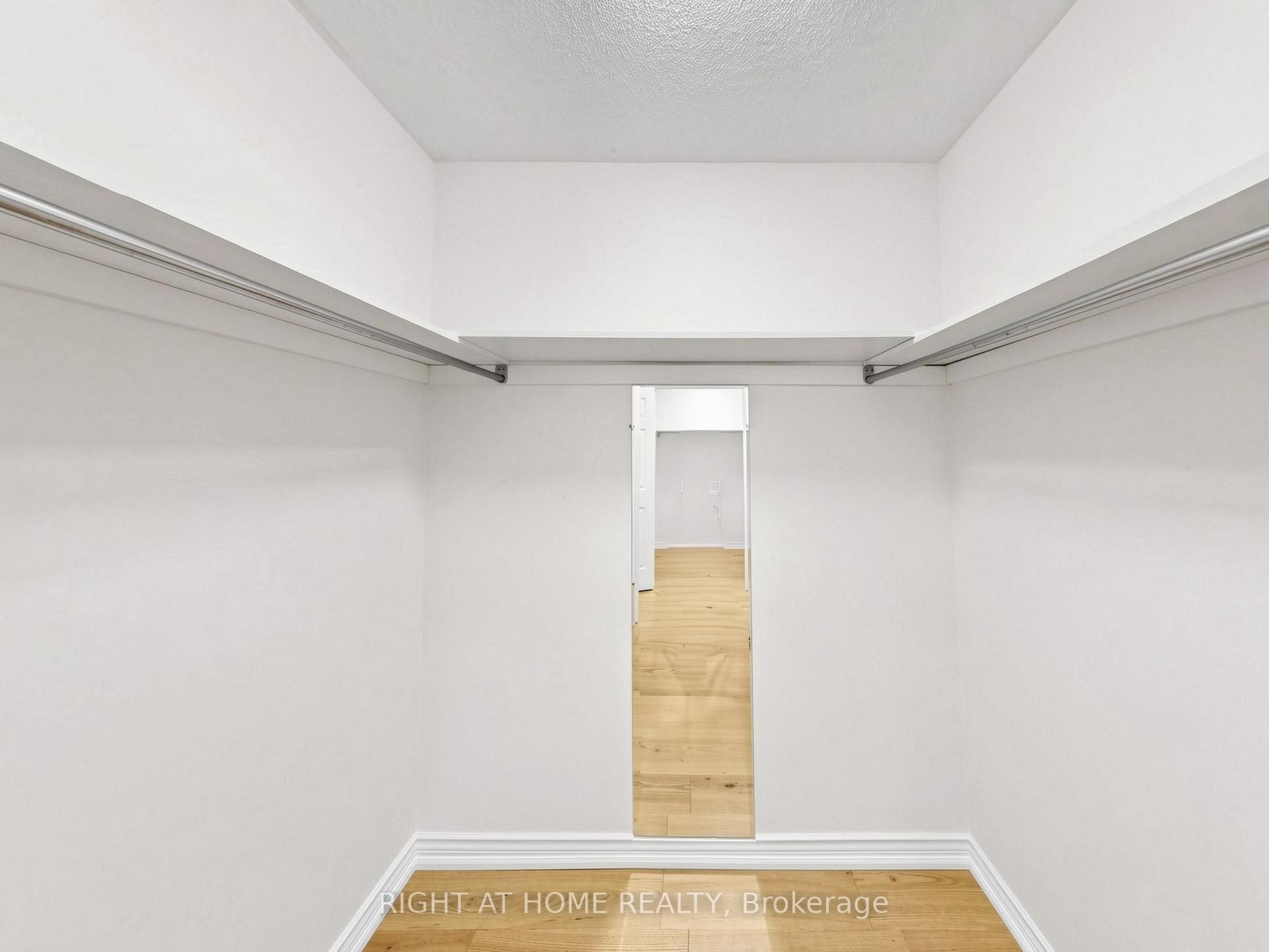 Photo 34 of 2920 Kingsway Drive, Oakville, Clearview — HOMEH