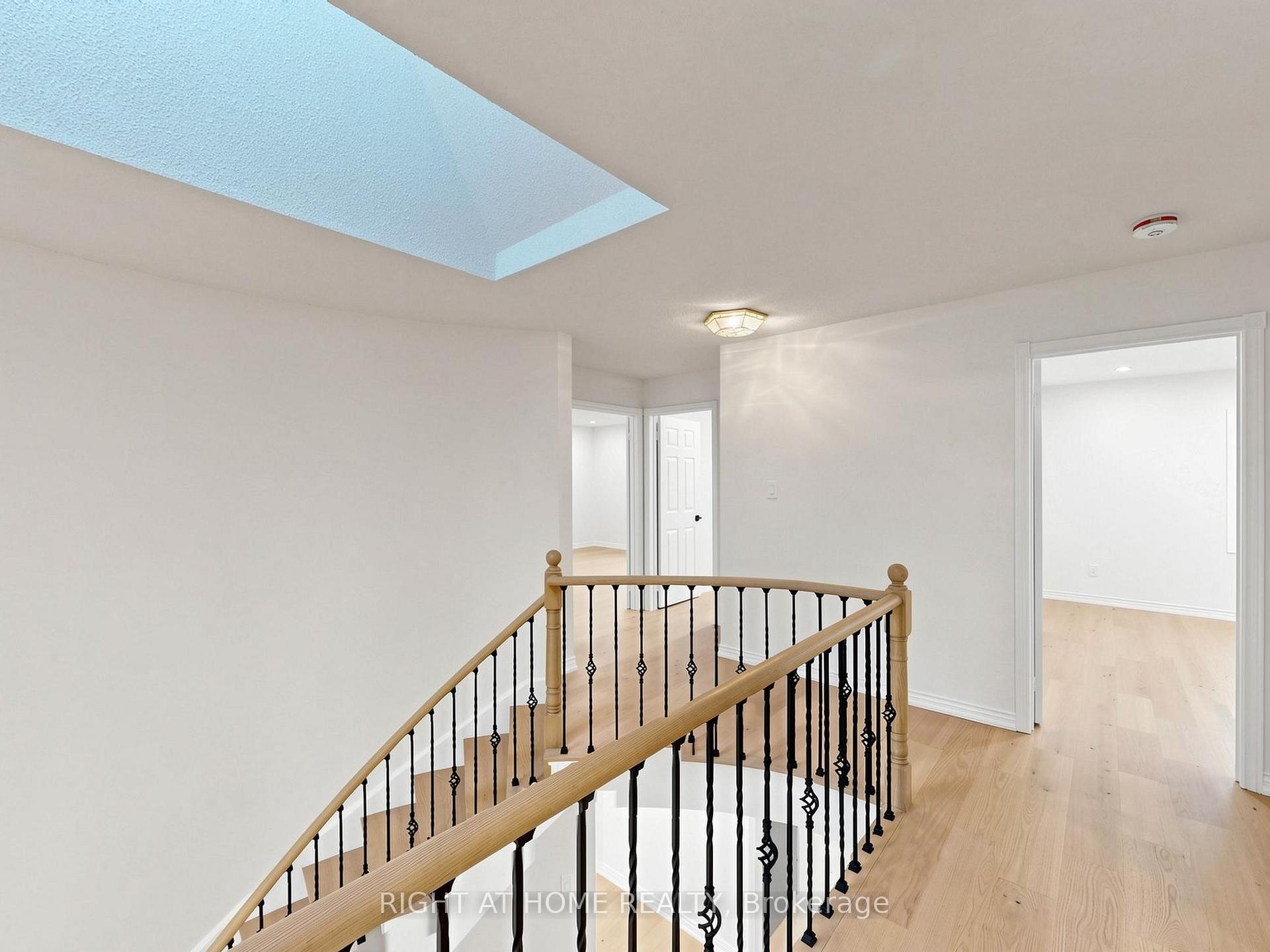 Photo 29 of 2920 Kingsway Drive, Oakville, Clearview — HOMEH