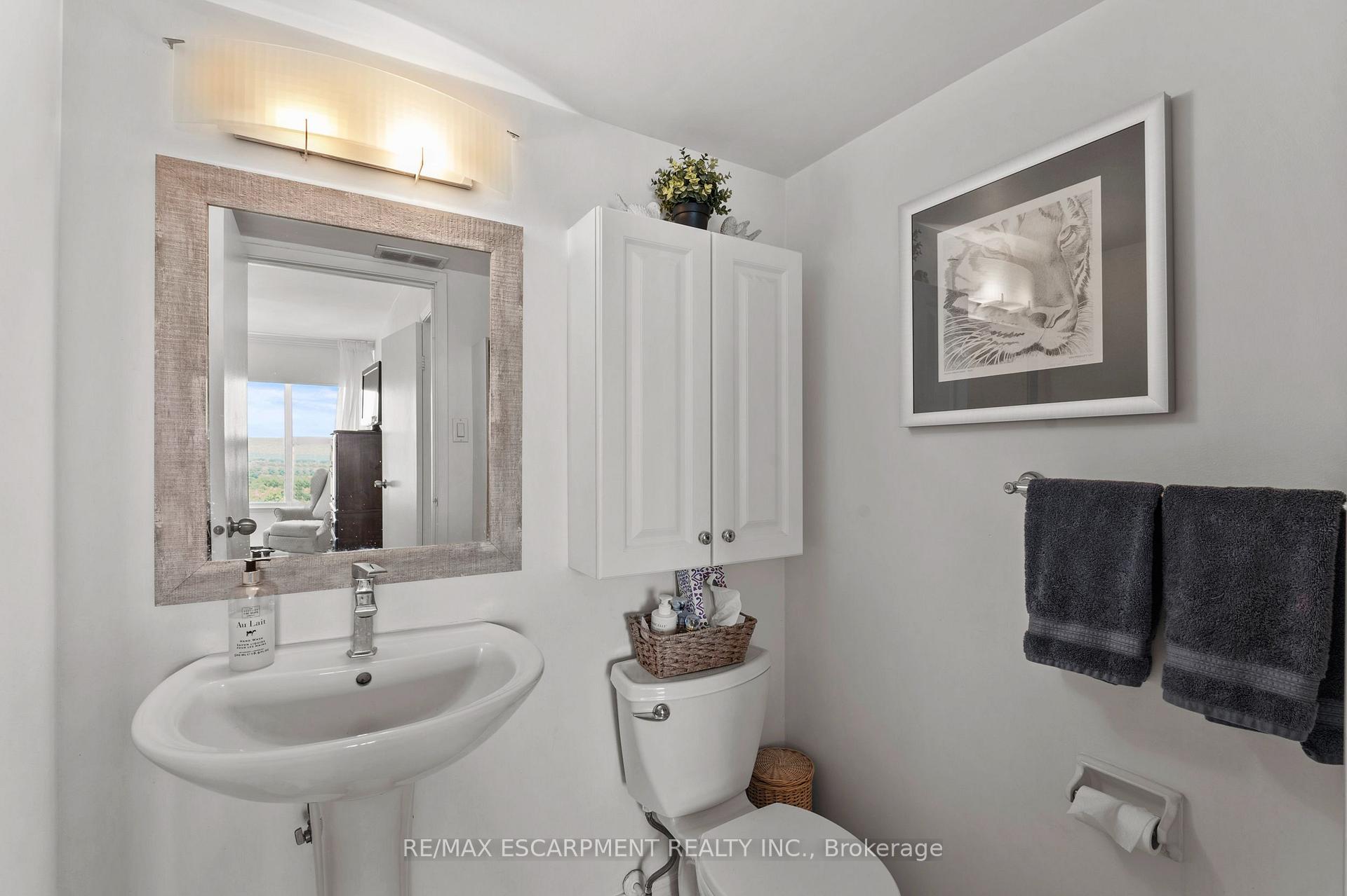 Photo 16 of Unit 2206, 75 Queen Street N, Hamilton, Strathcona — HOMEH