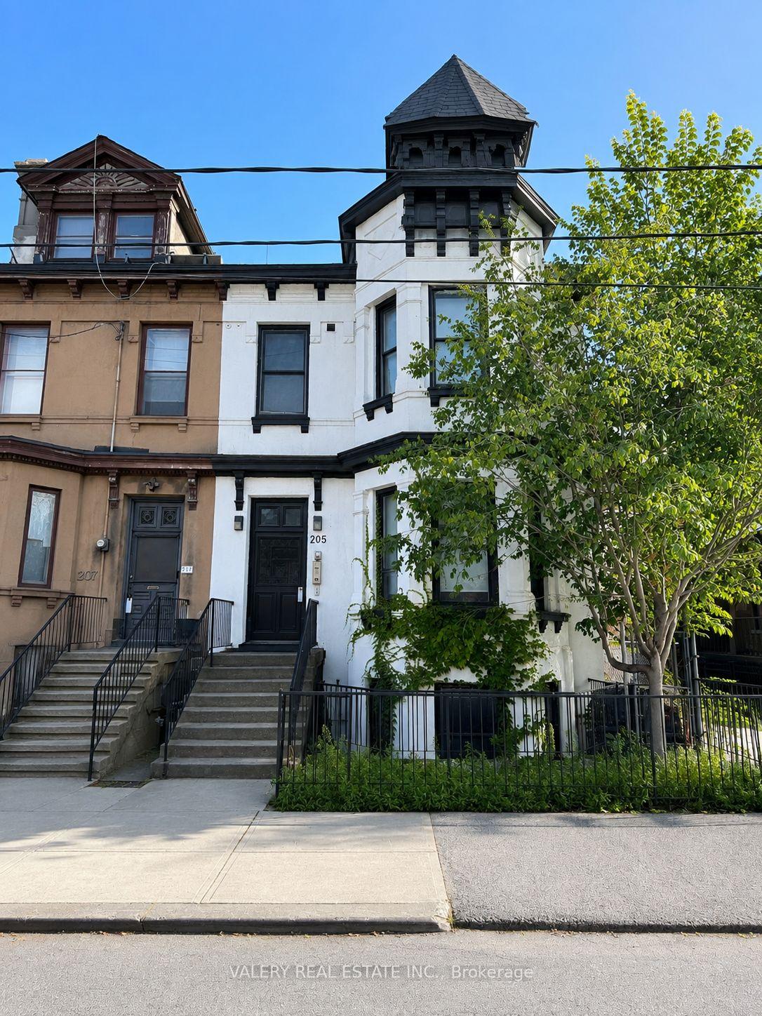 Photo 1 of Unit 4, 205 Gerrard Street E, Toronto, Moss Park — HOMEH