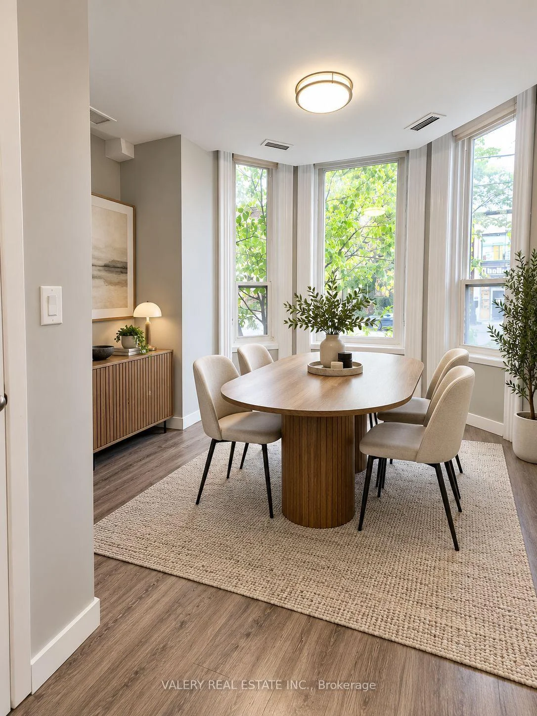 Photo 7 of Unit 4, 205 Gerrard Street E, Toronto, Moss Park — HOMEH